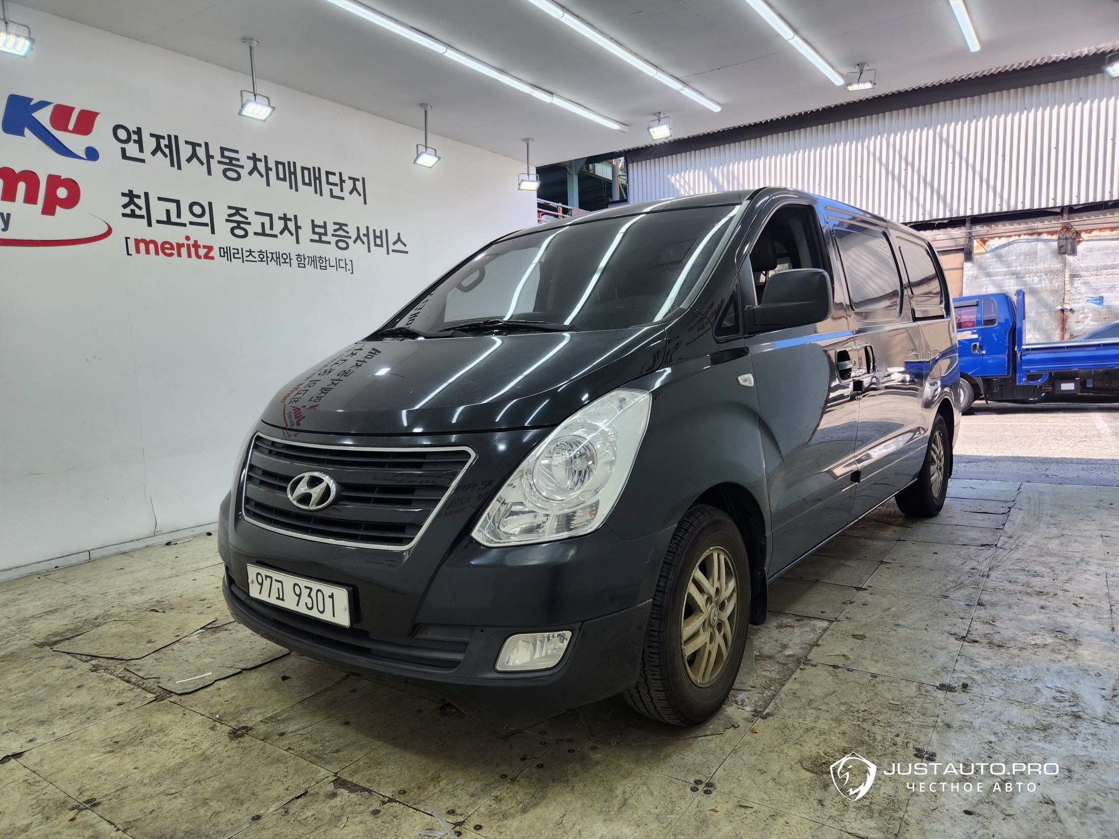 Автомобиль Hyundai Starex