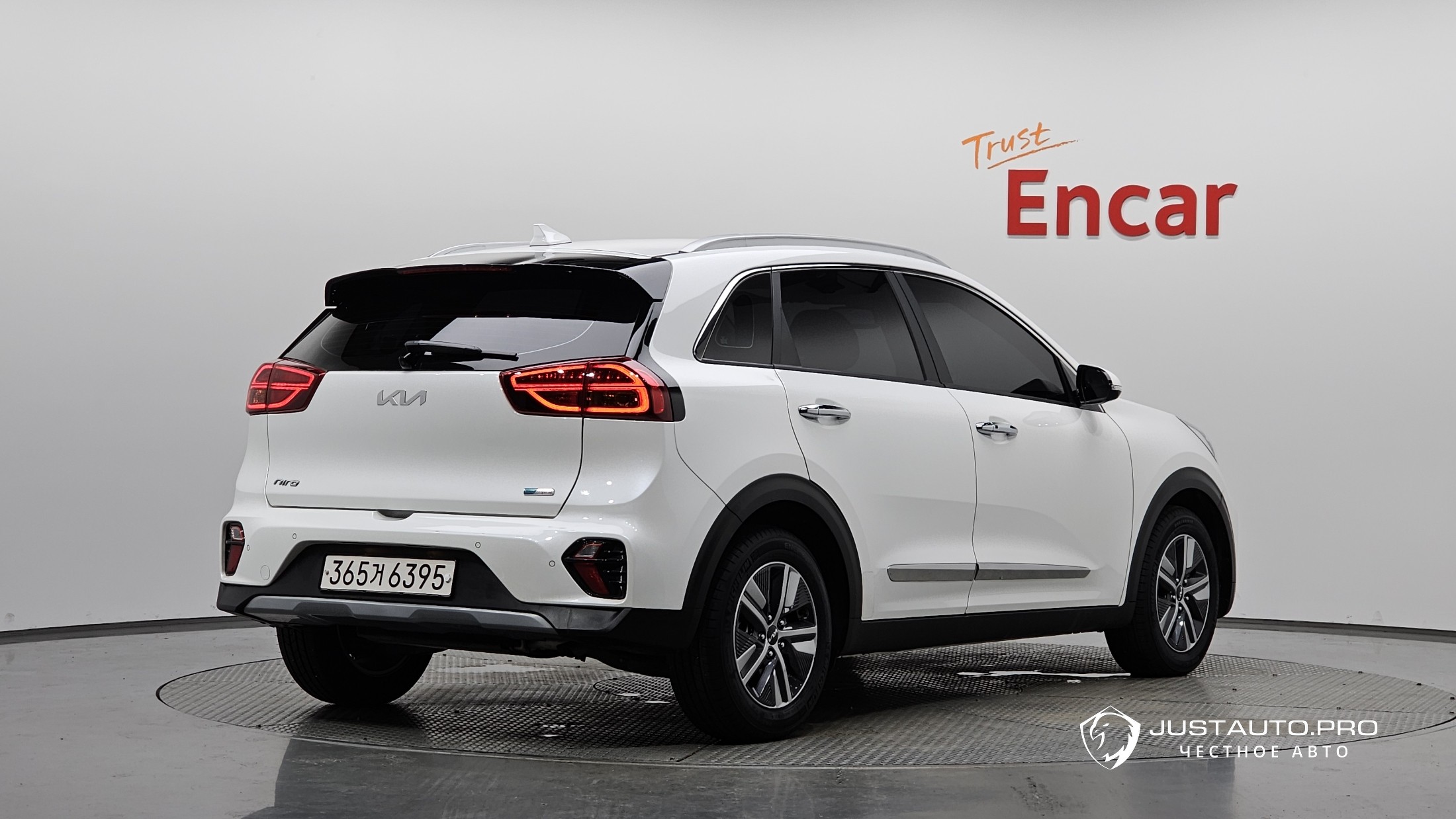 Автомобиль Kia Niro
