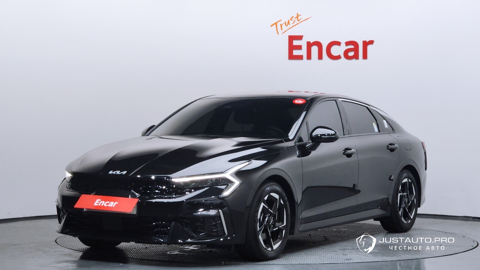 Автомобиль Kia K5