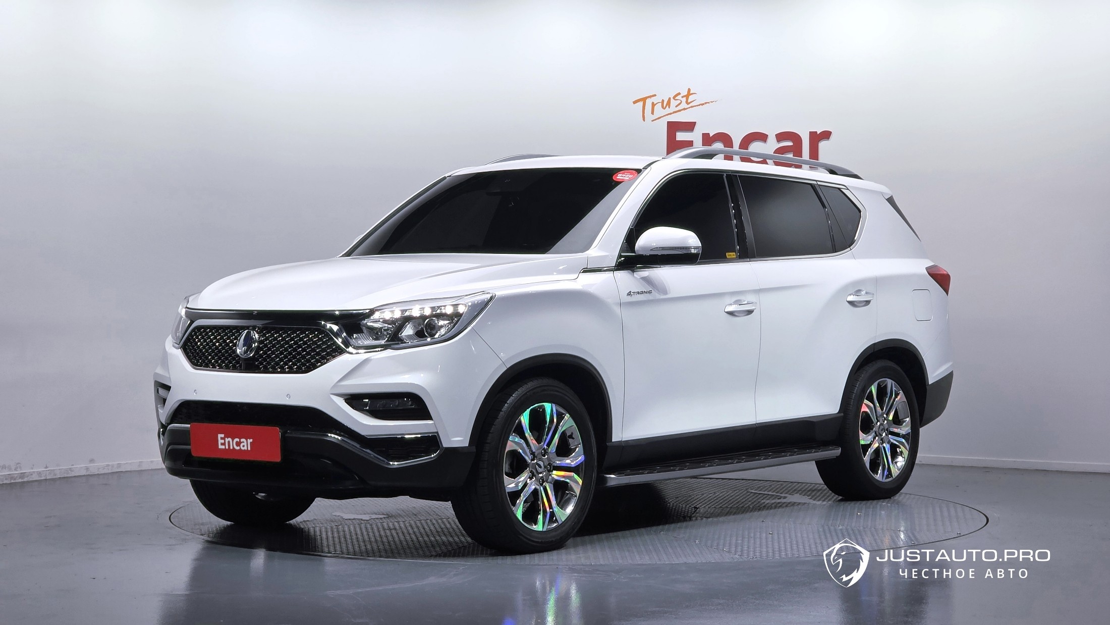 Автомобиль KG_Mobility_Ssangyong Rexton