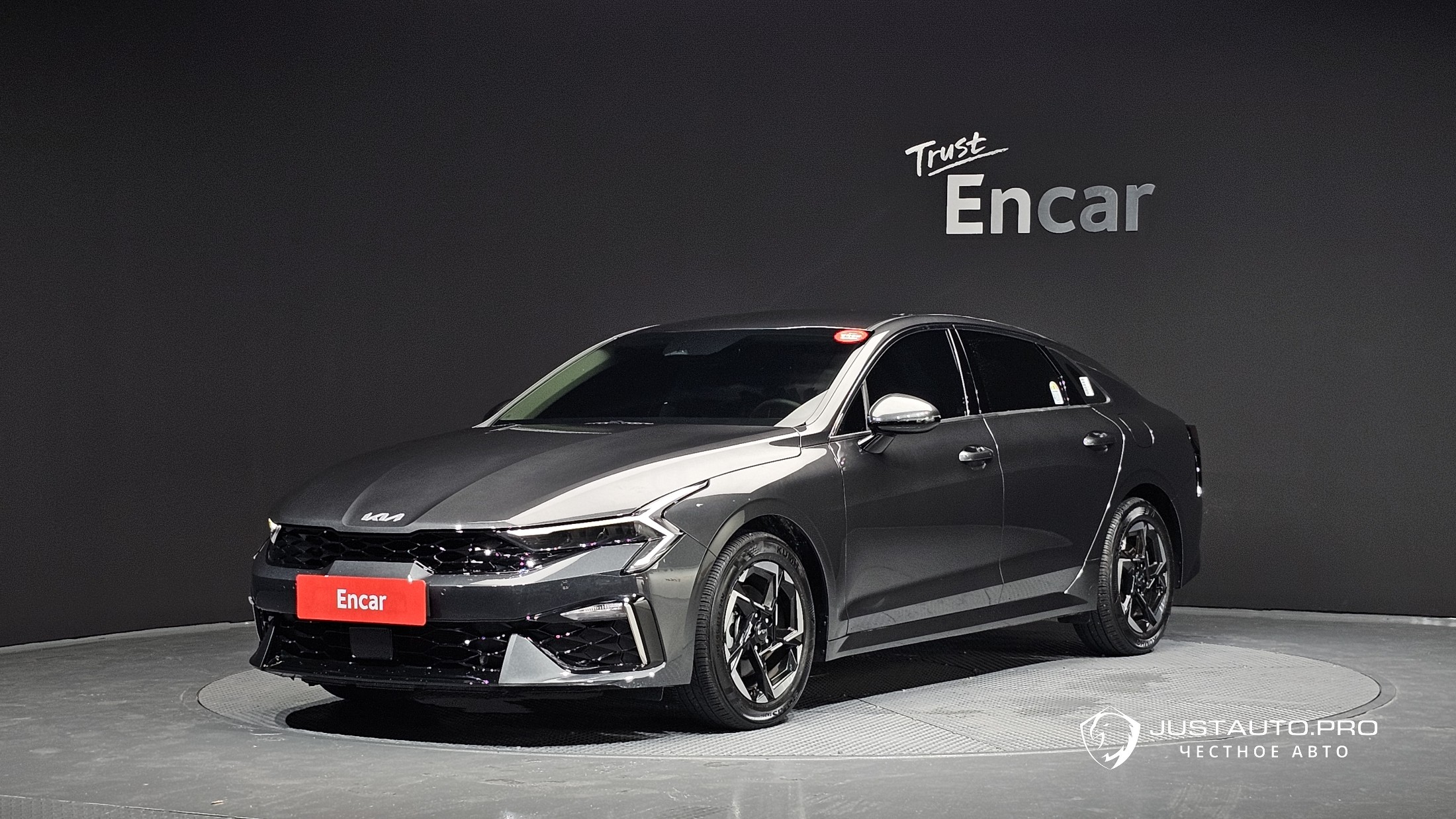 Автомобиль Kia K5