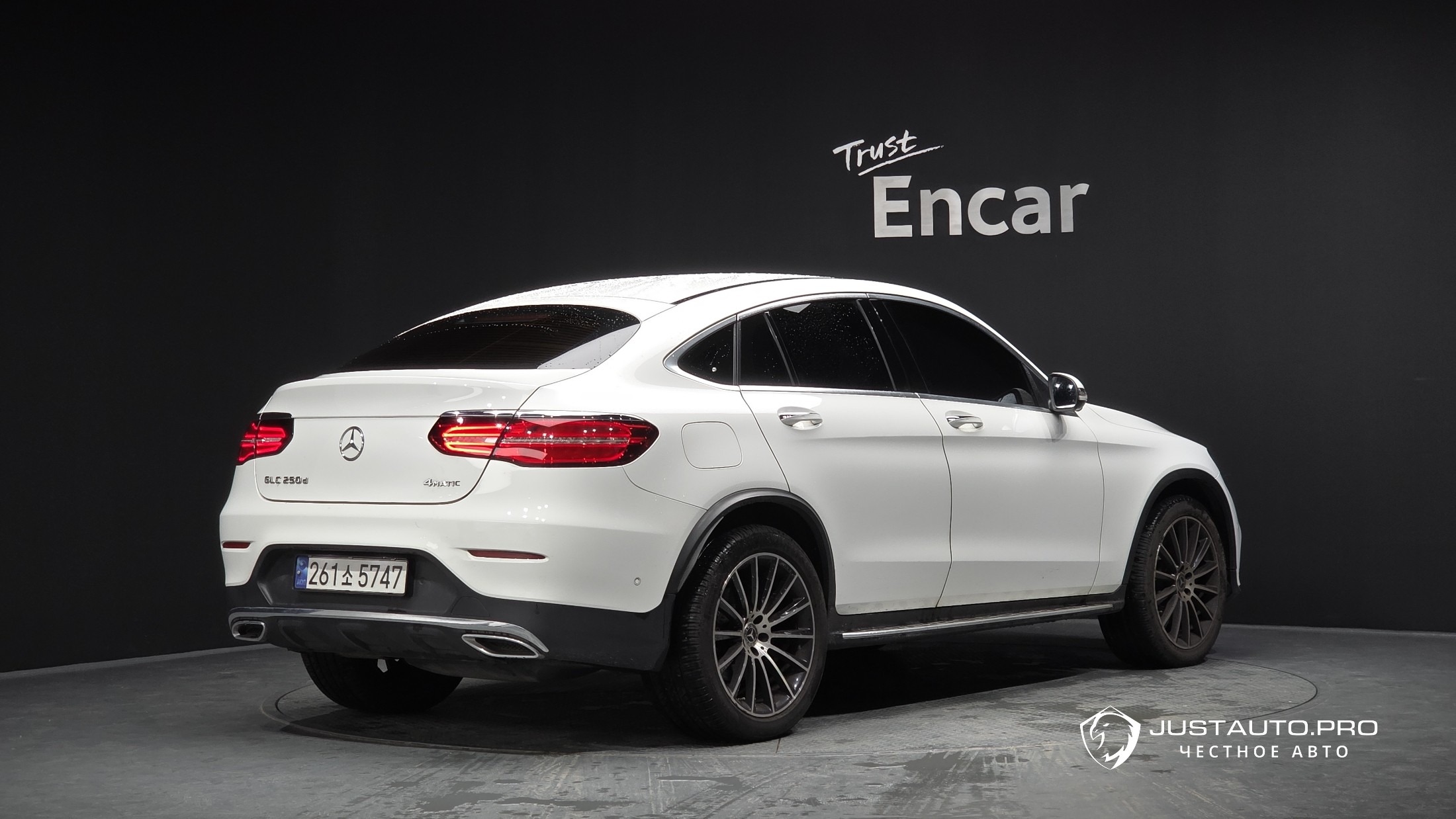 Автомобиль Mercedes-Benz GLC-Class