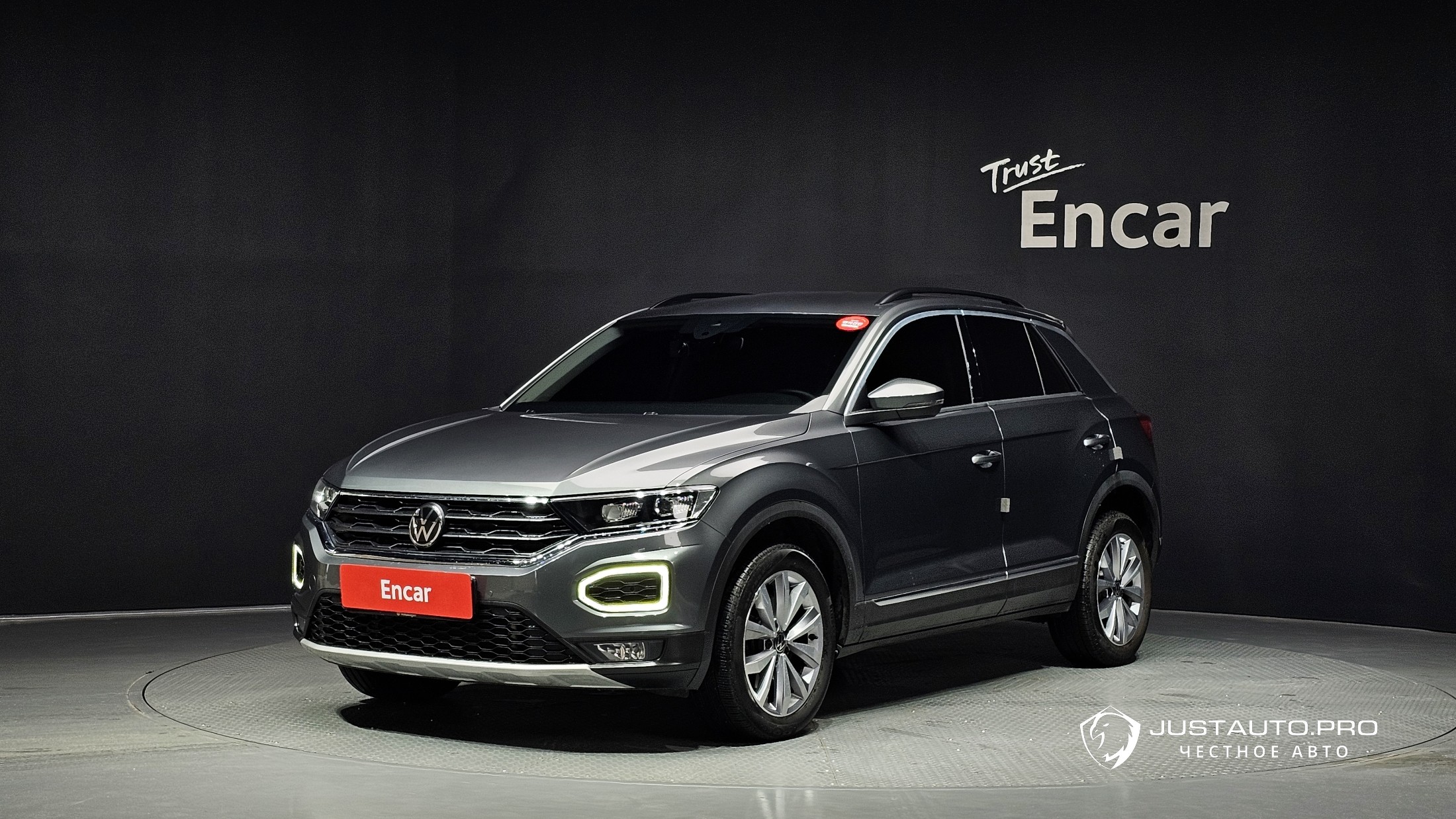 Автомобиль Volkswagen T-Roc