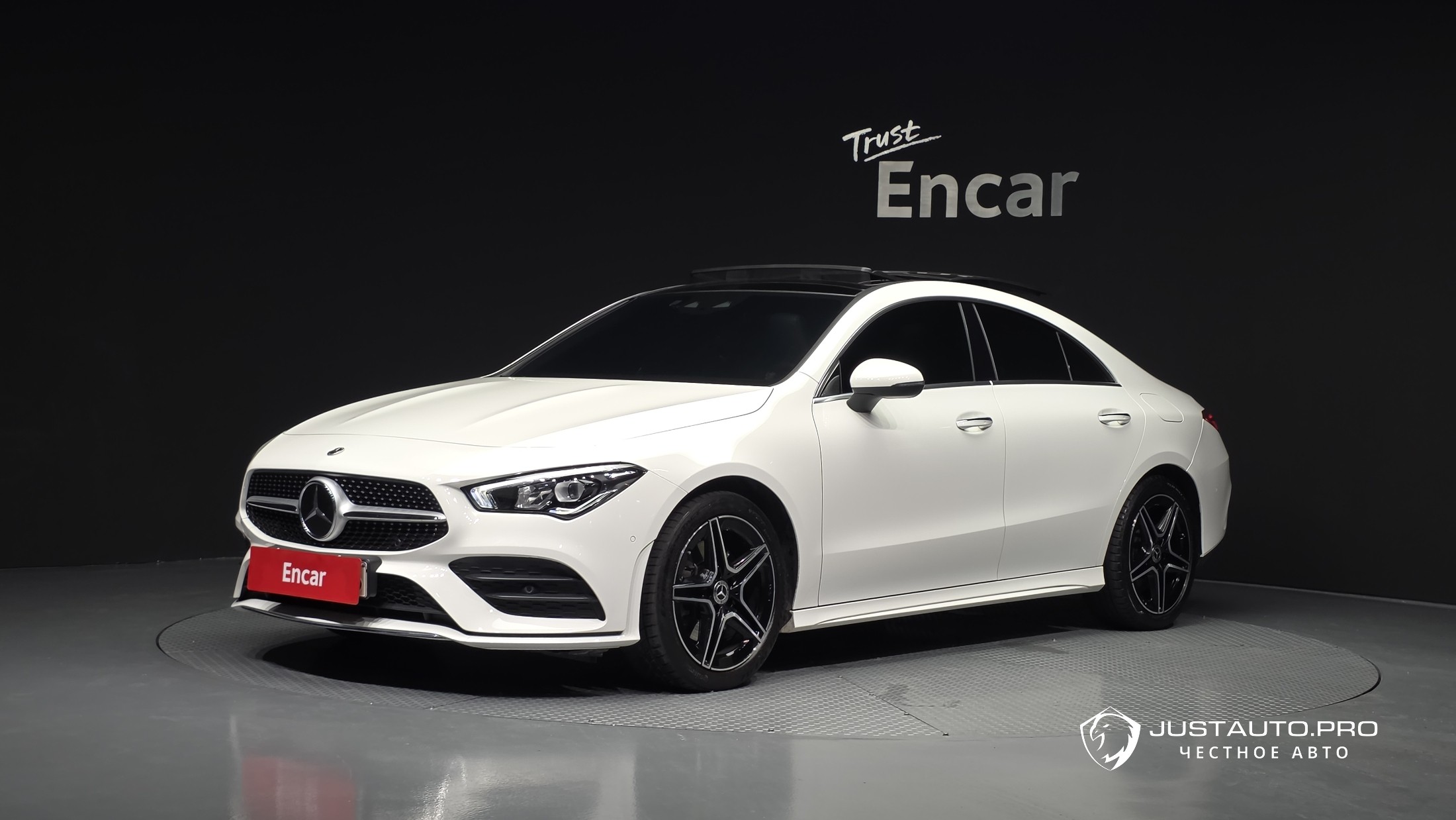 Автомобиль Mercedes-Benz CLA-Class