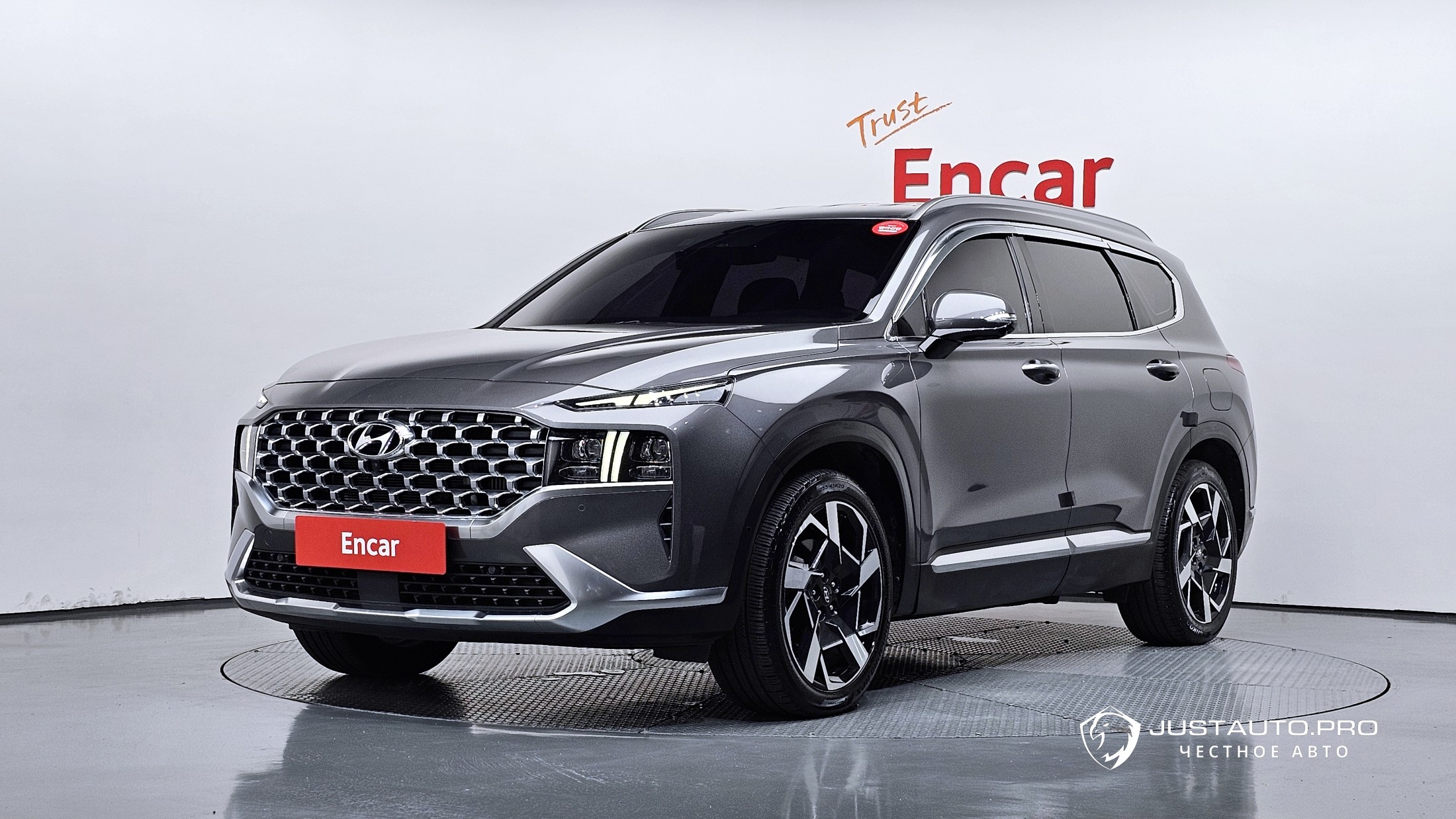 Автомобиль Hyundai Santafe