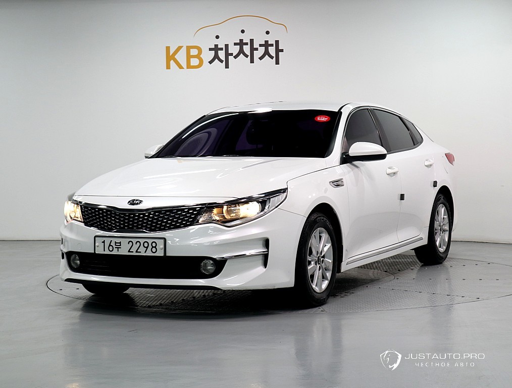 Автомобиль Kia K5