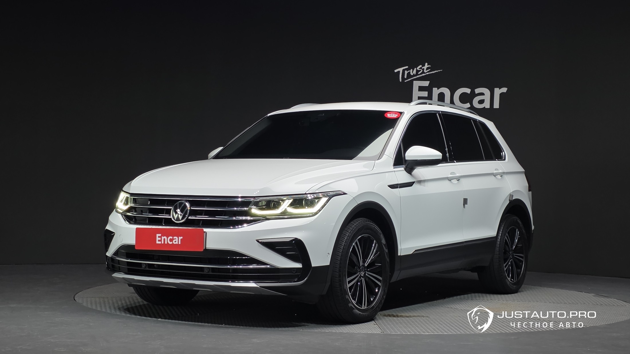 Автомобиль Volkswagen Tiguan