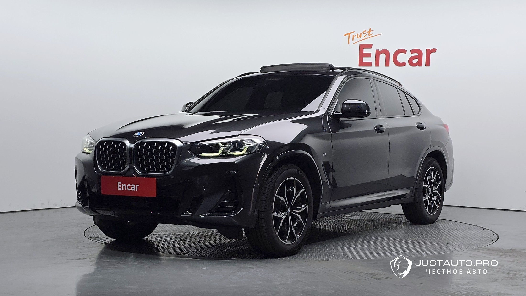 Автомобиль BMW X4