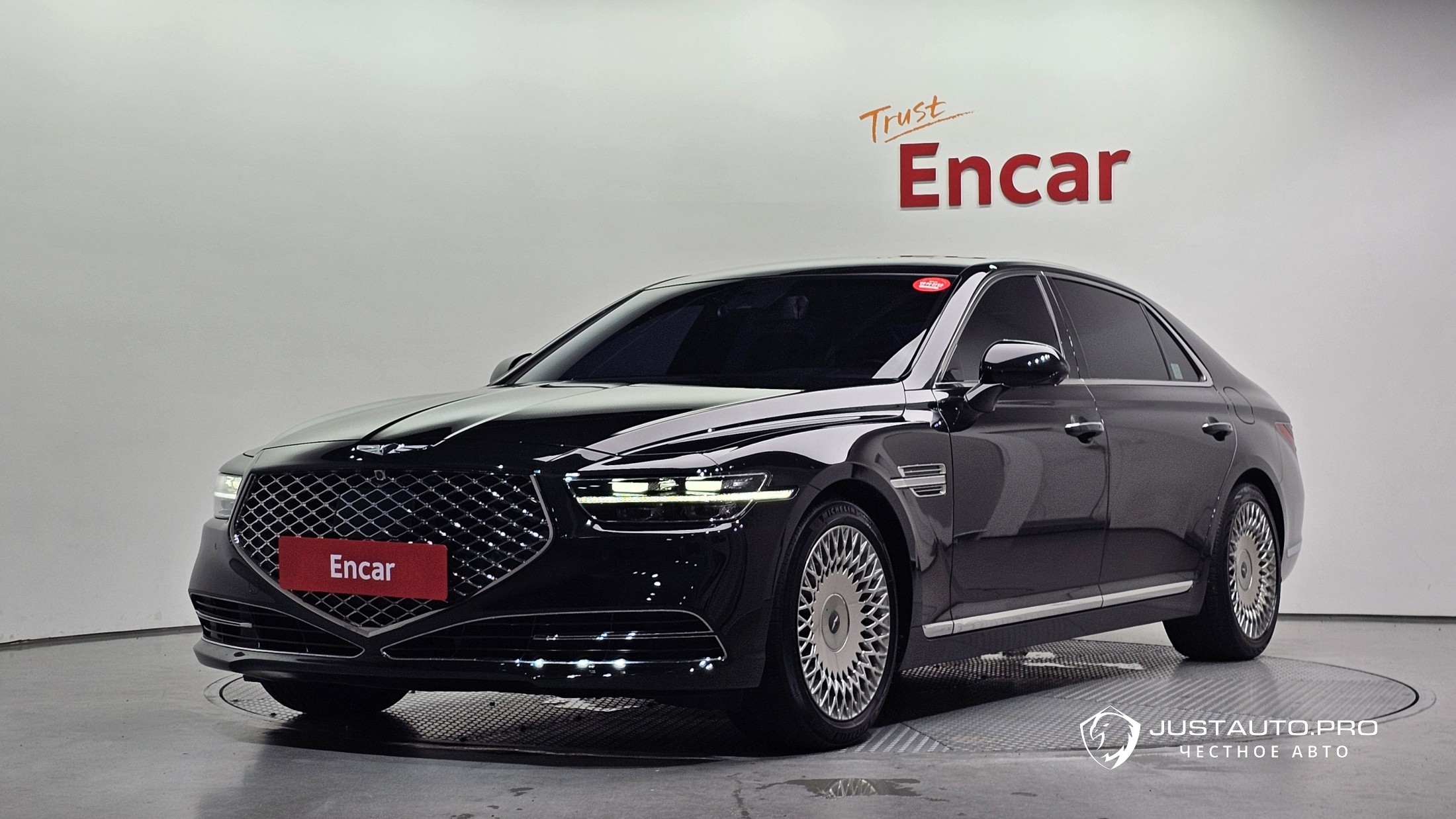Автомобиль Genesis G90