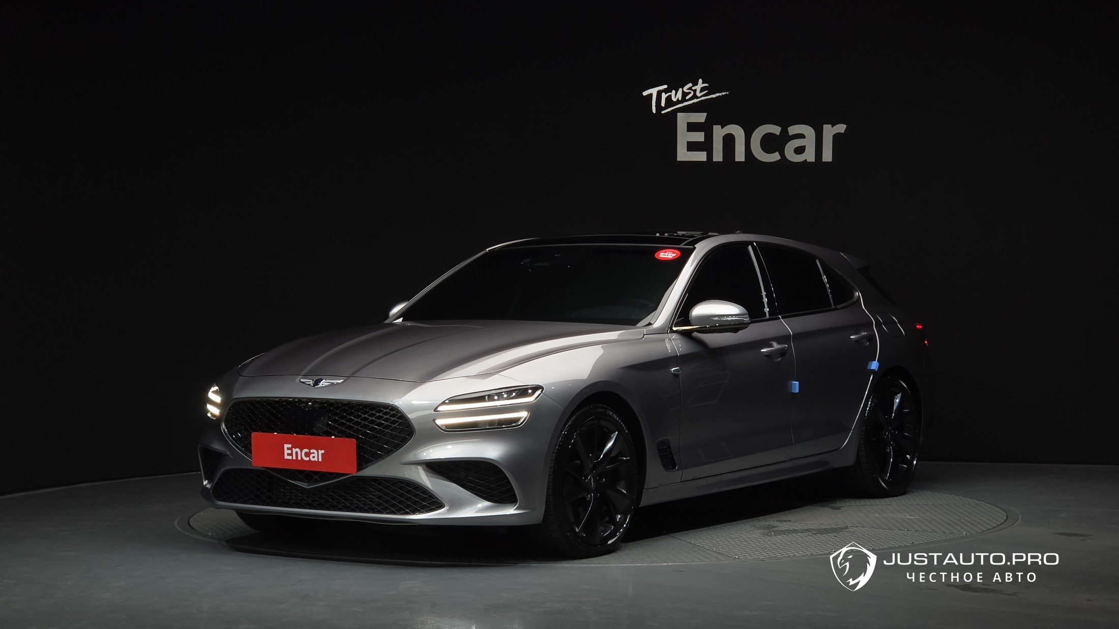 Автомобиль Genesis G70
