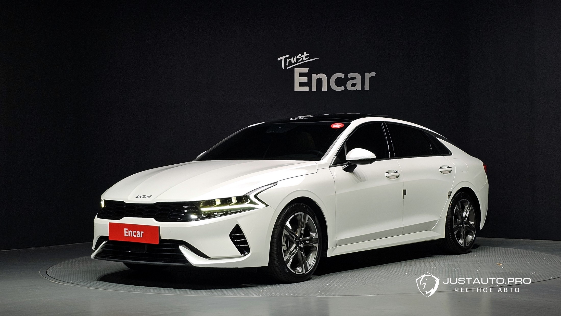 Автомобиль Kia K5