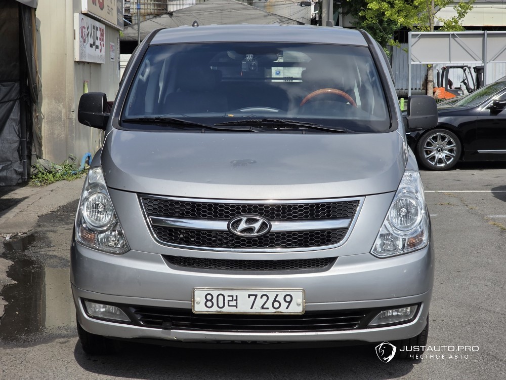 Автомобиль Hyundai Starex