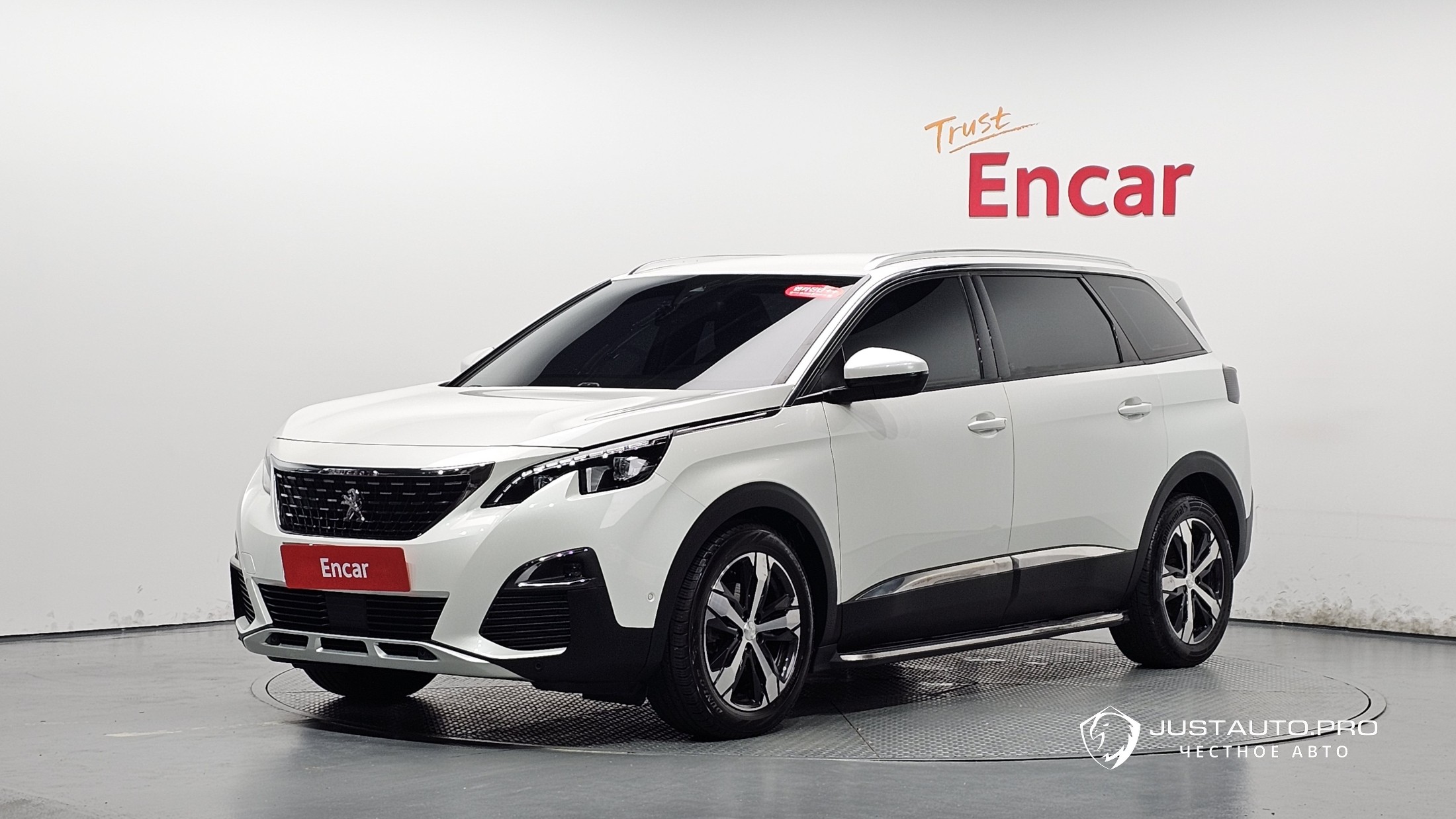 Автомобиль Peugeot 5008