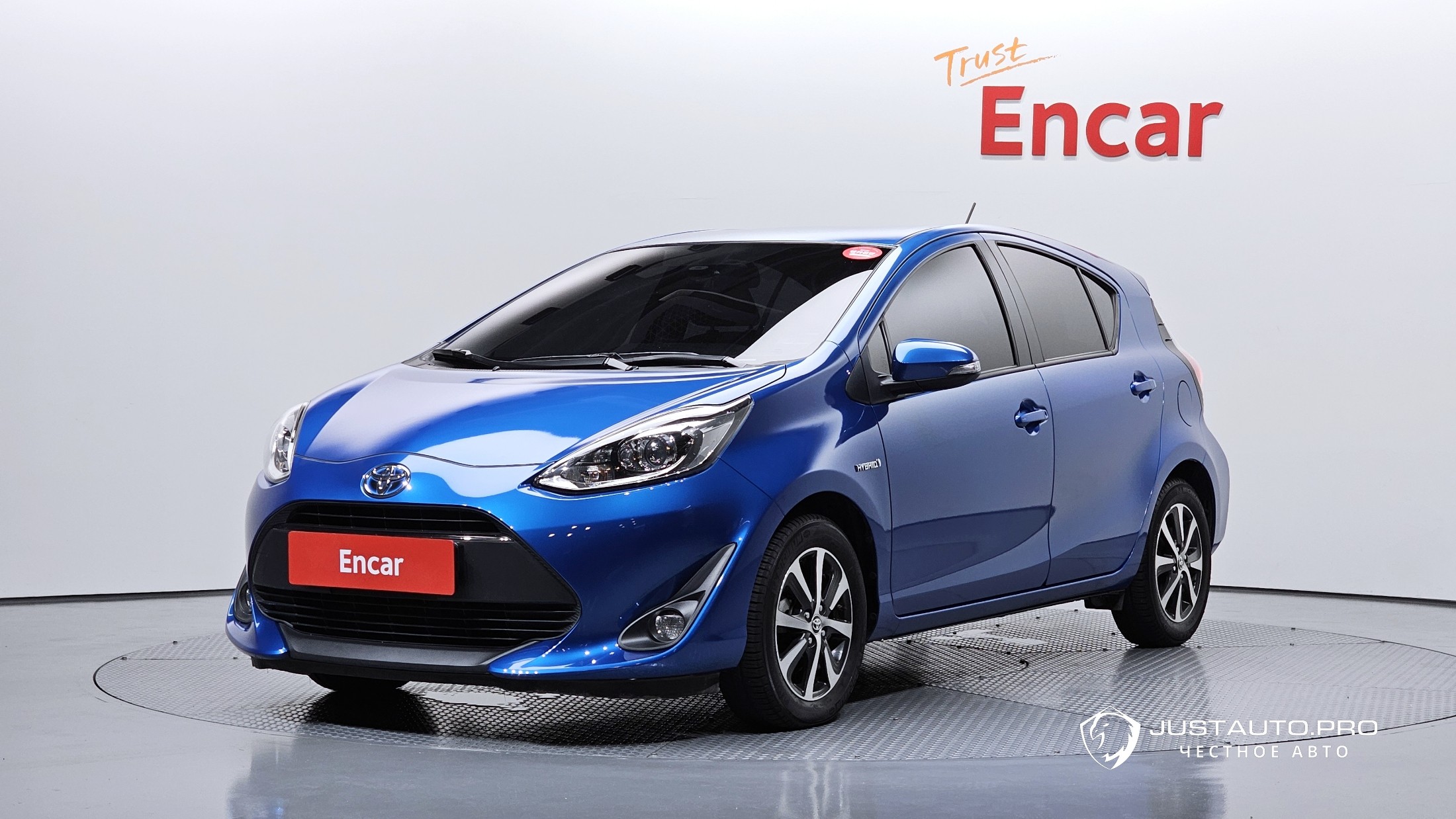 Автомобиль Toyota Prius