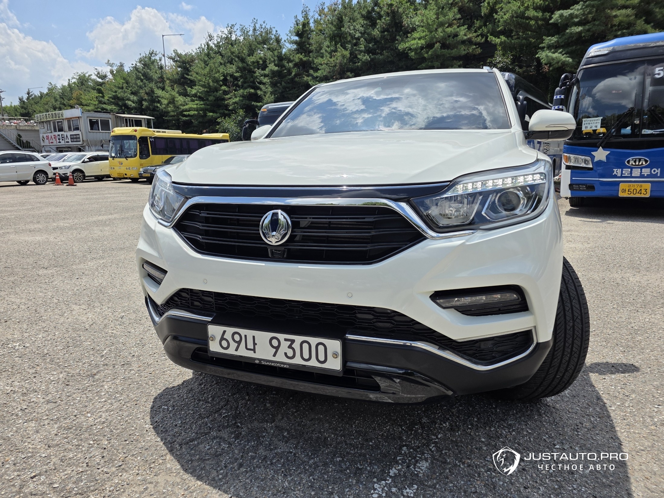 Автомобиль KG_Mobility_Ssangyong Rexton