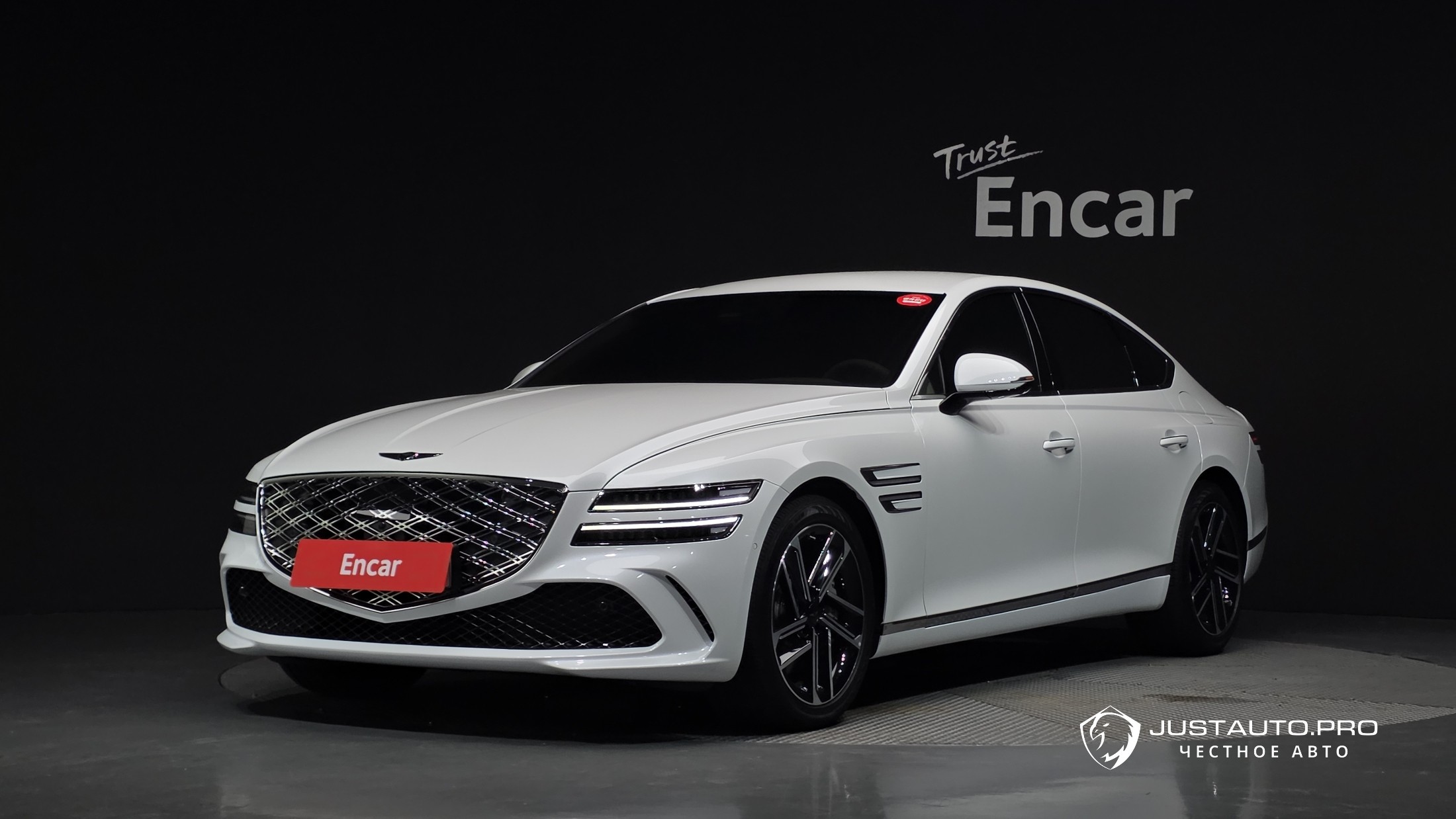 Автомобиль Genesis G80