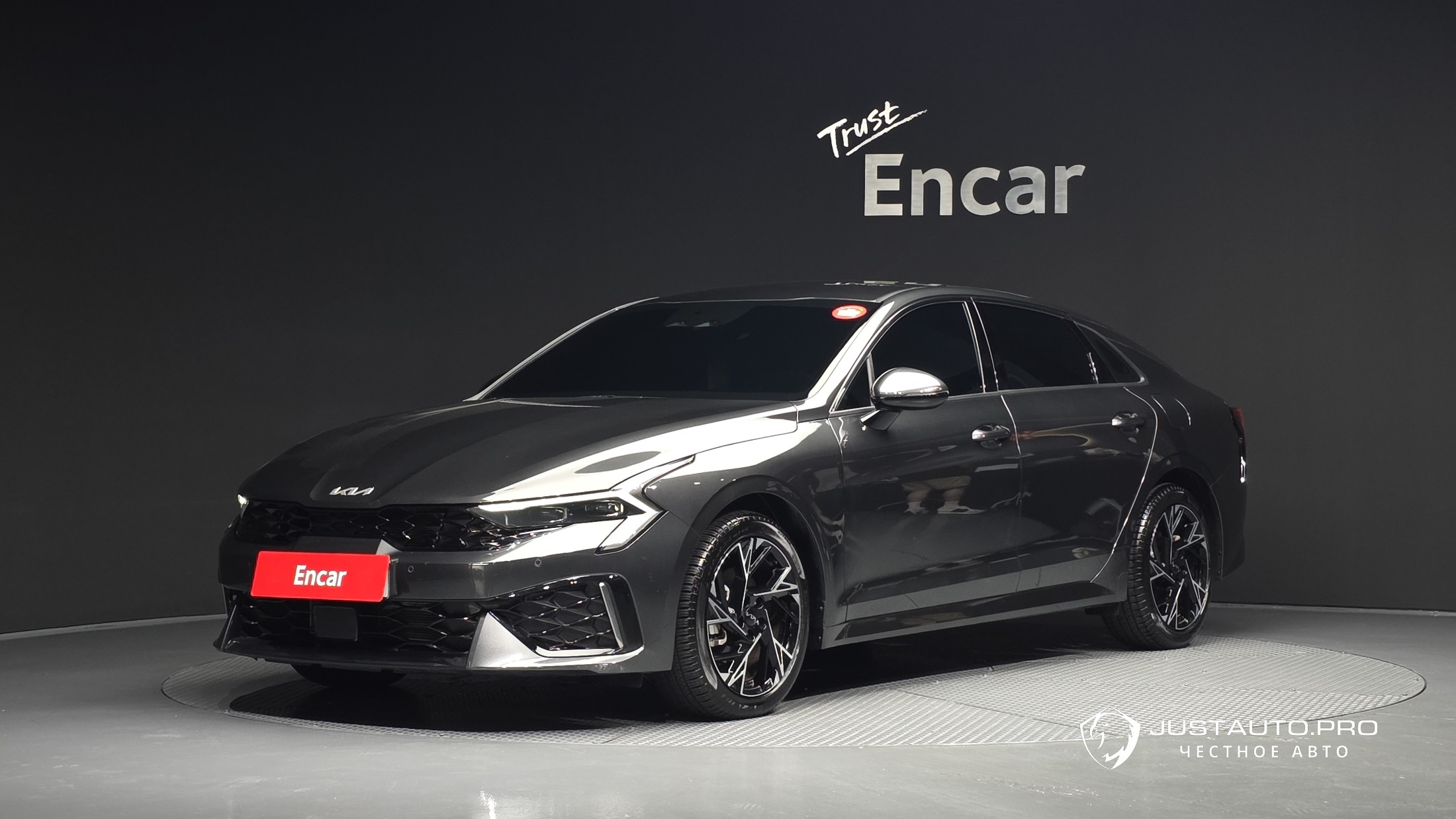 Автомобиль Kia K5