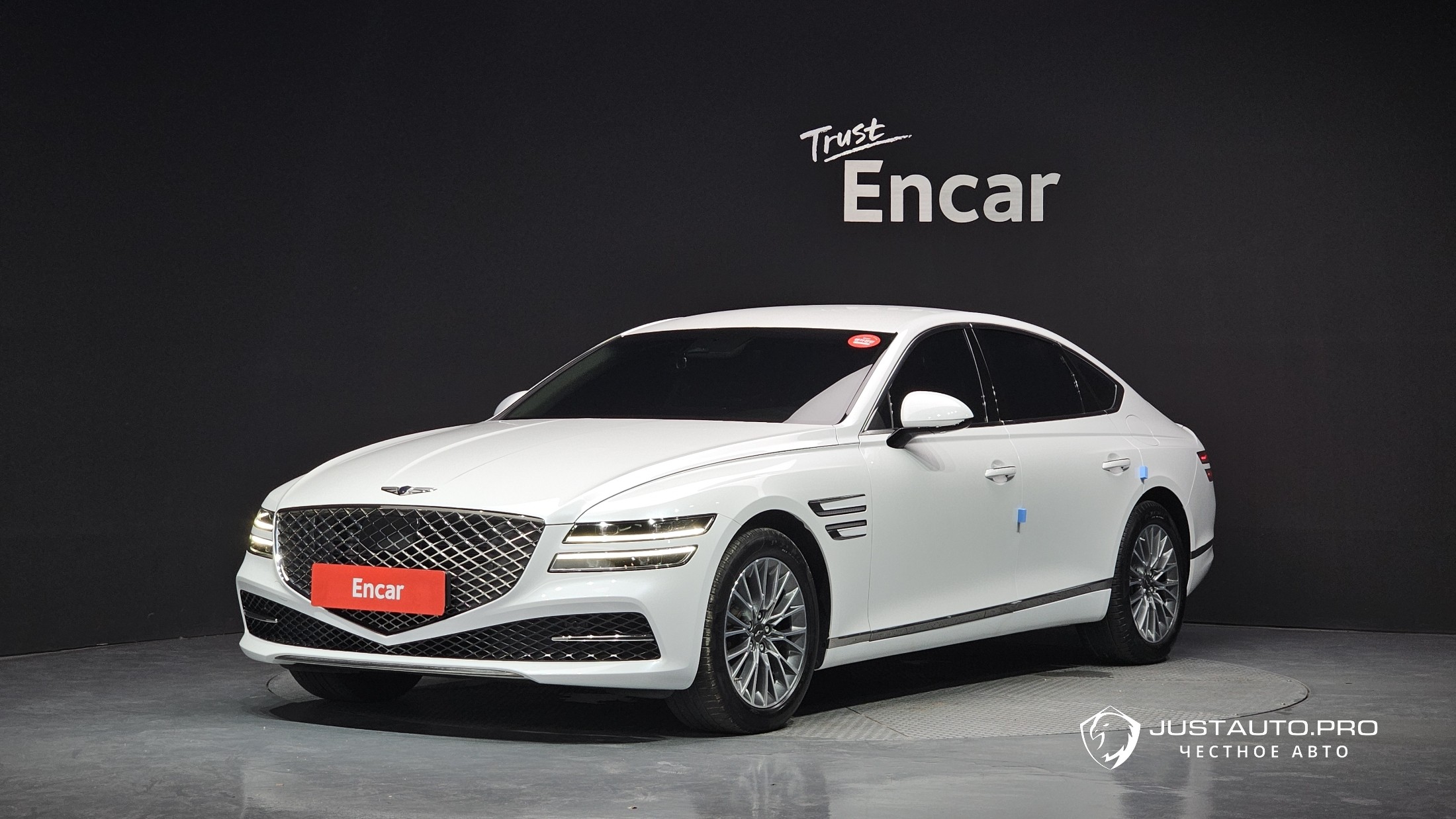 Автомобиль Genesis G80
