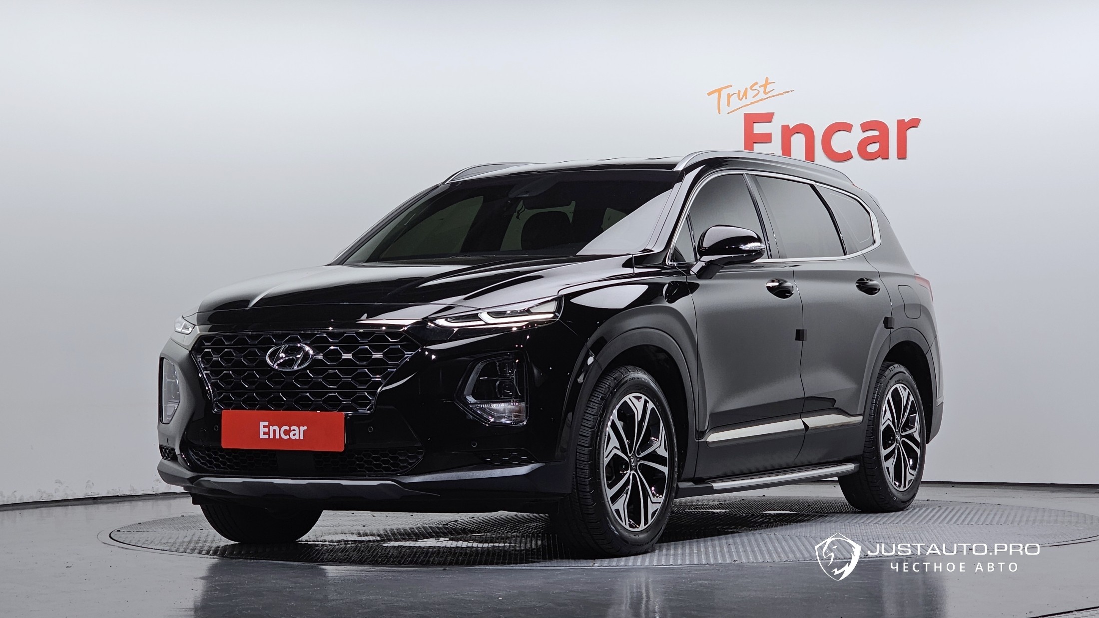 Автомобиль Hyundai Santafe