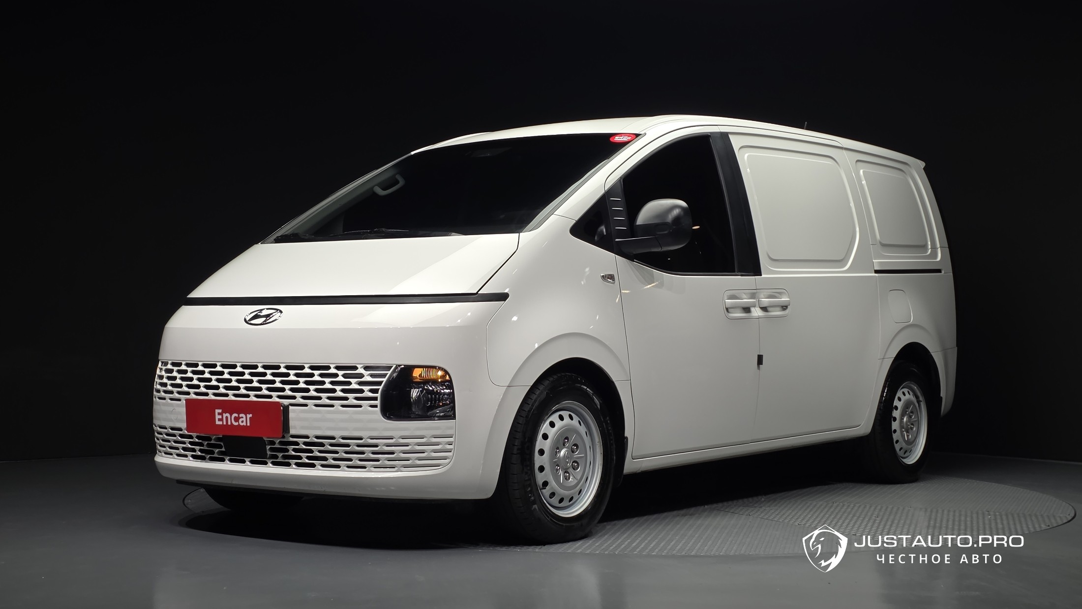 Автомобиль Hyundai Staria