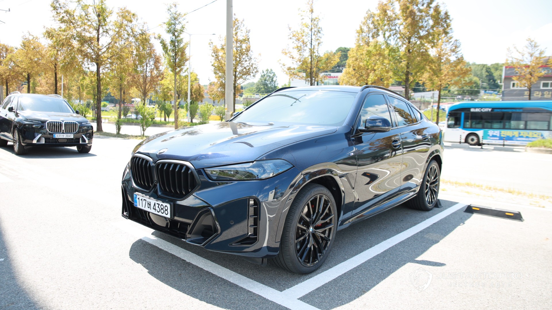 Автомобиль BMW X6