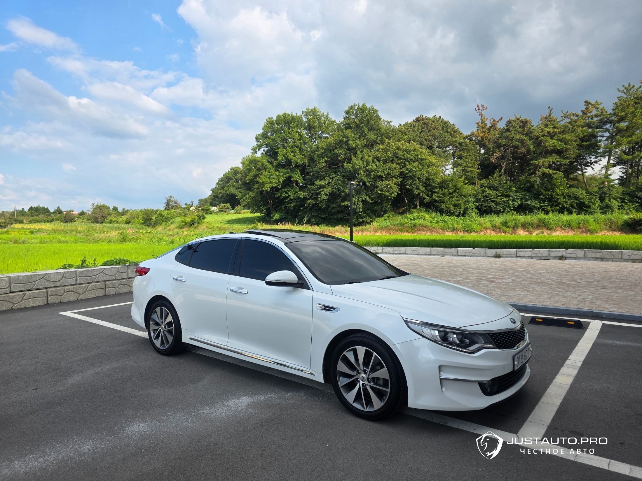 Автомобиль Kia K5