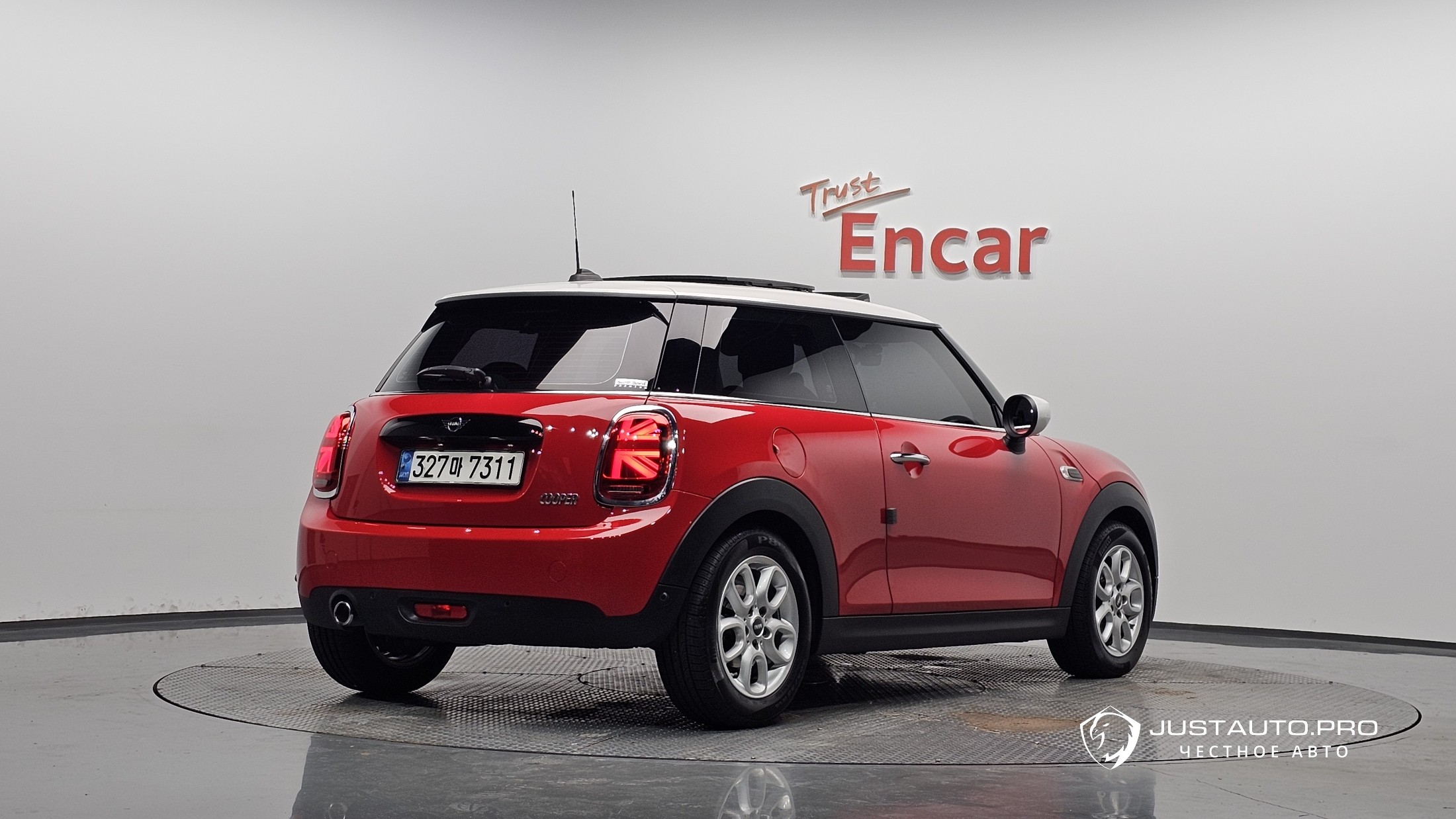 Автомобиль Mini Cooper
