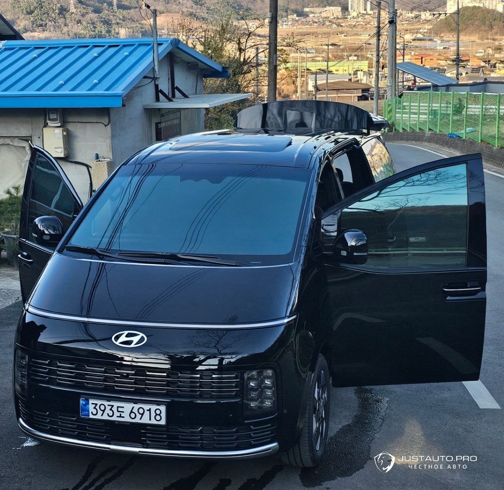 Автомобиль Hyundai Staria