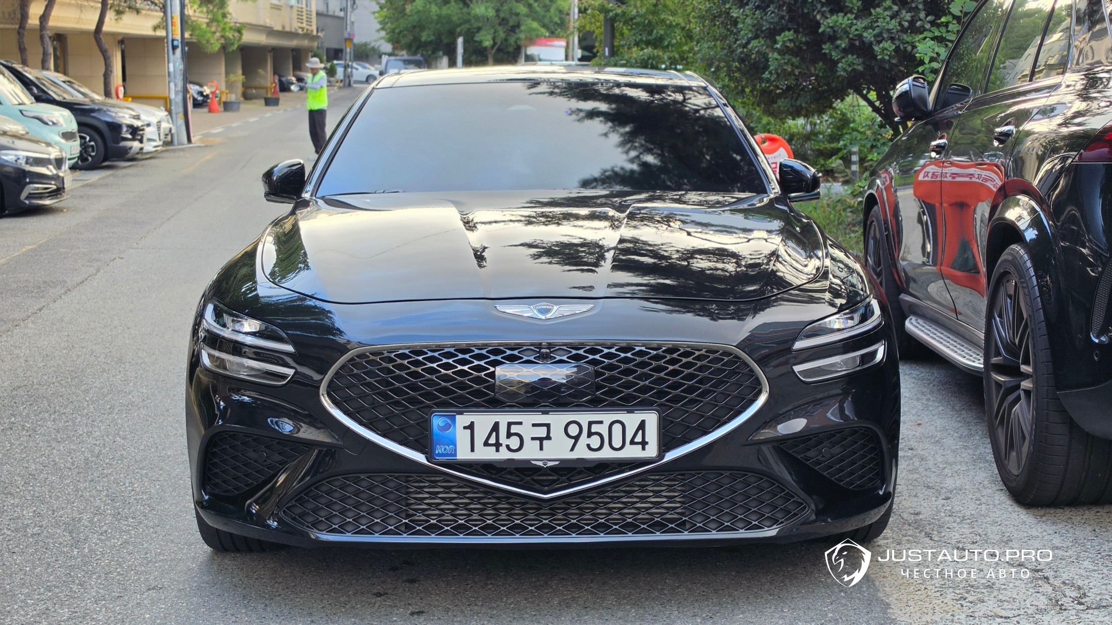 Автомобиль Genesis G70