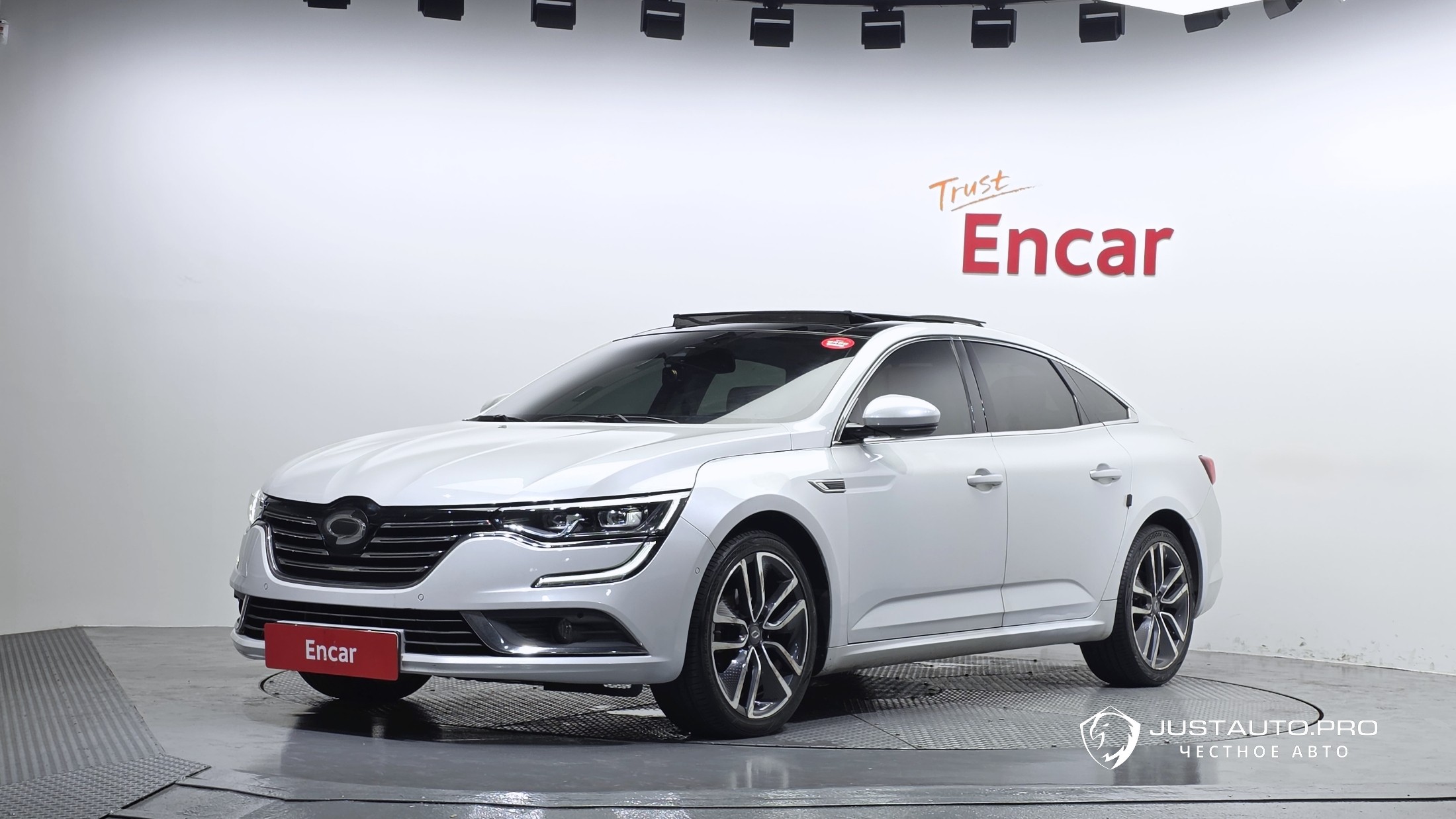 Автомобиль Renault-KoreaSamsung SM6