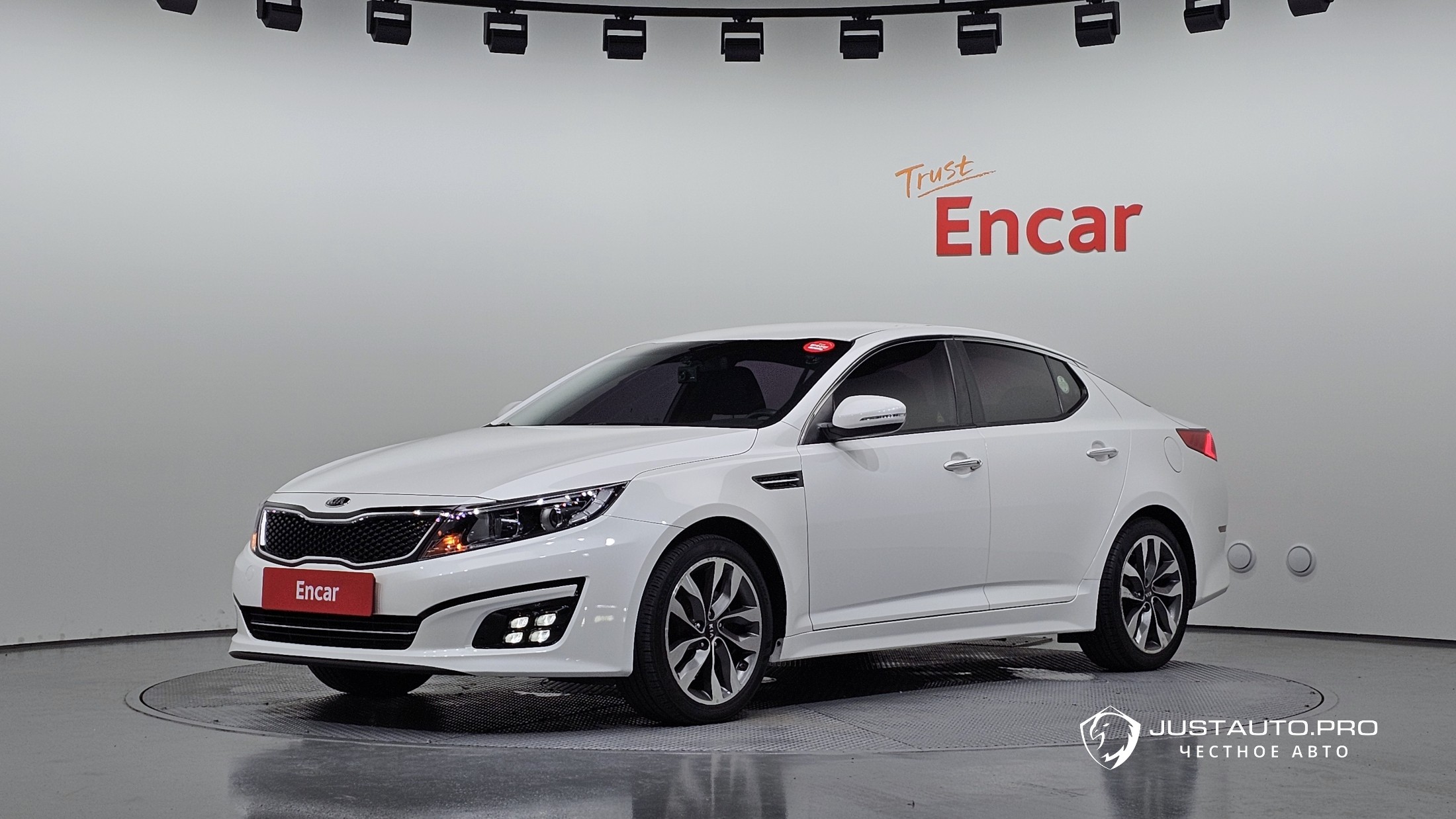 Автомобиль Kia K5