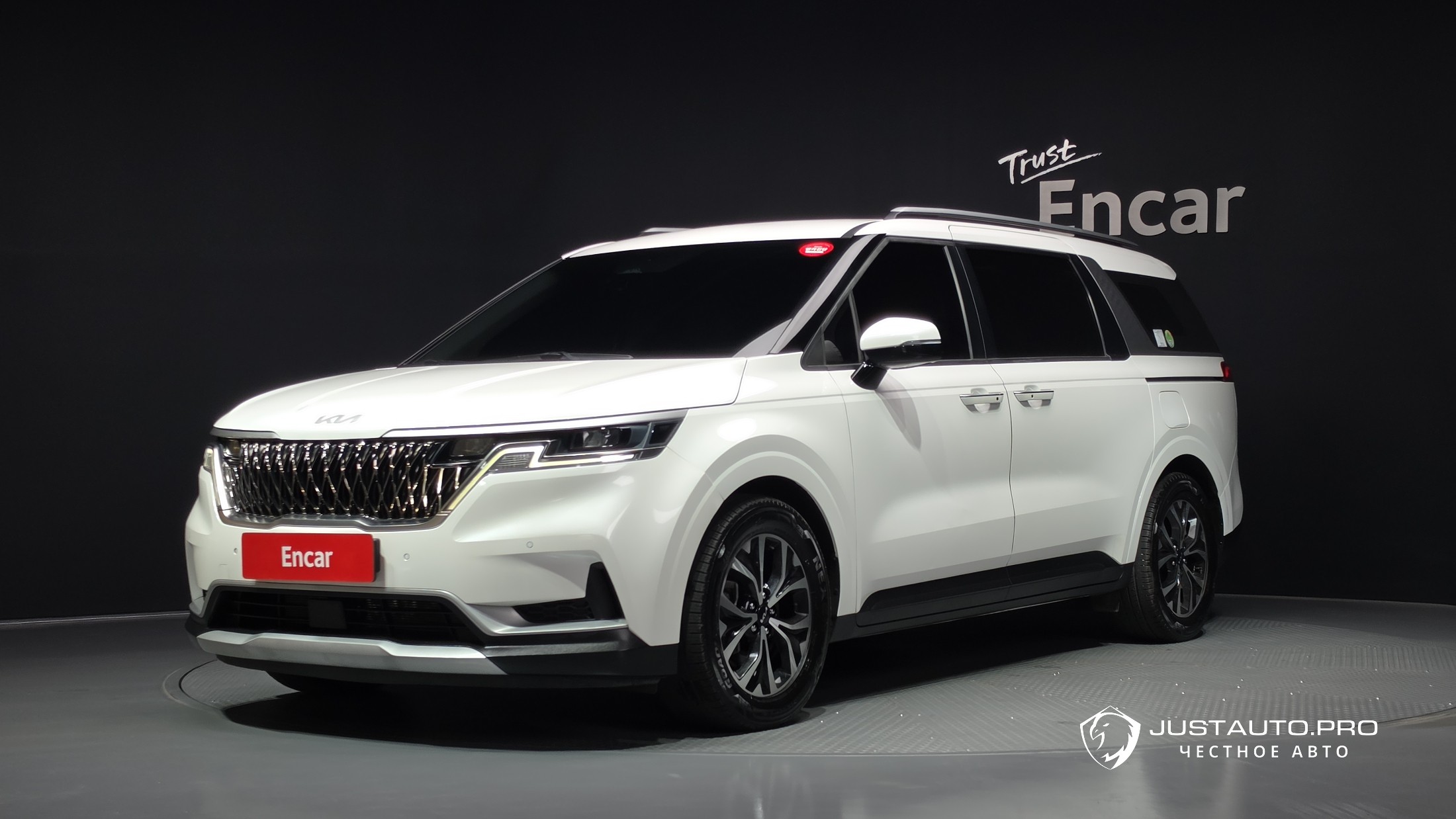 Автомобиль Kia Canival