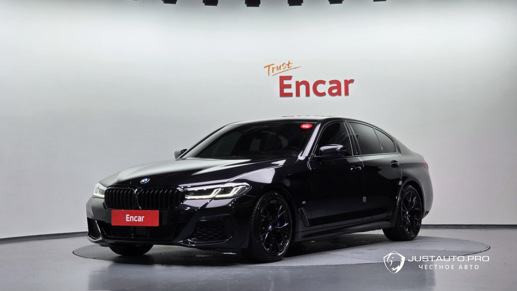 Автомобиль BMW 5-Series