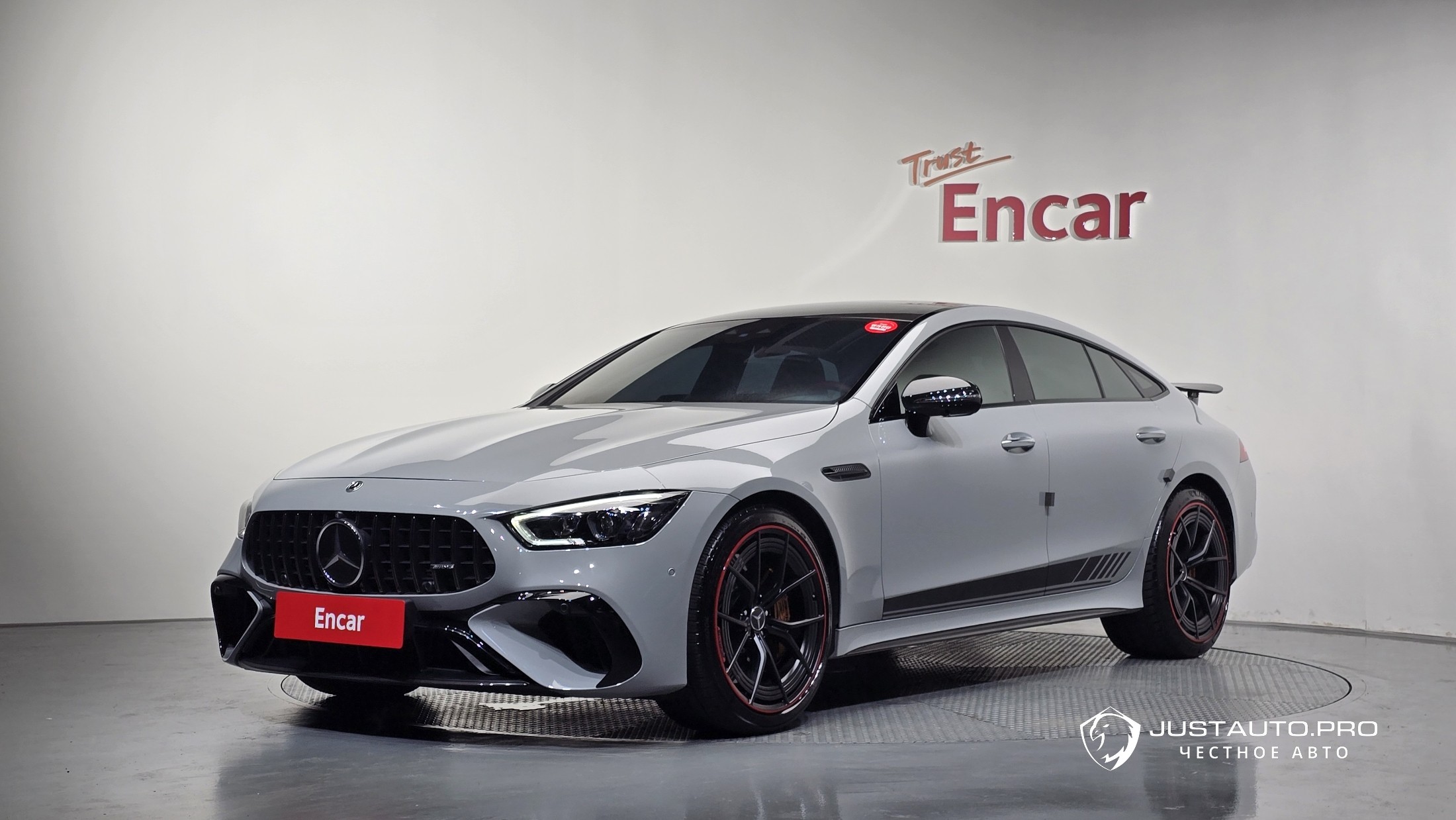 Автомобиль Mercedes-Benz AMG GT