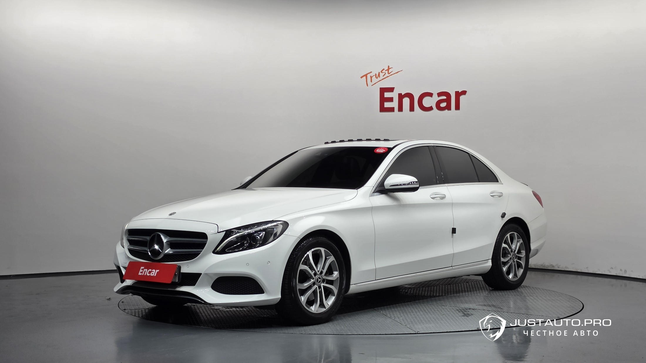 Автомобиль Mercedes-Benz C-Class