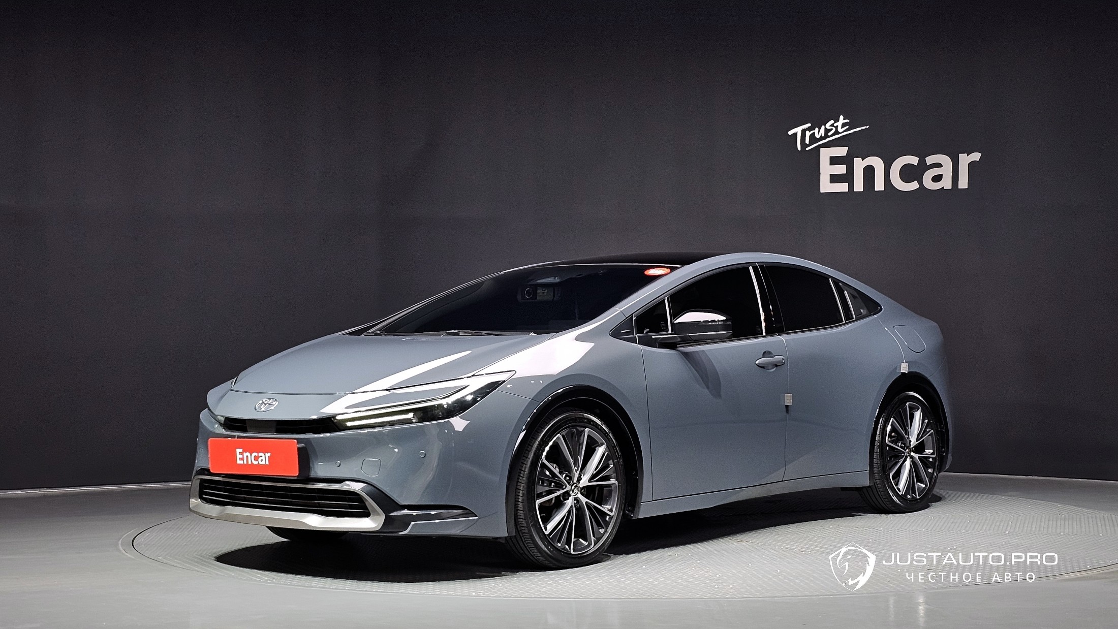 Автомобиль Toyota Prius