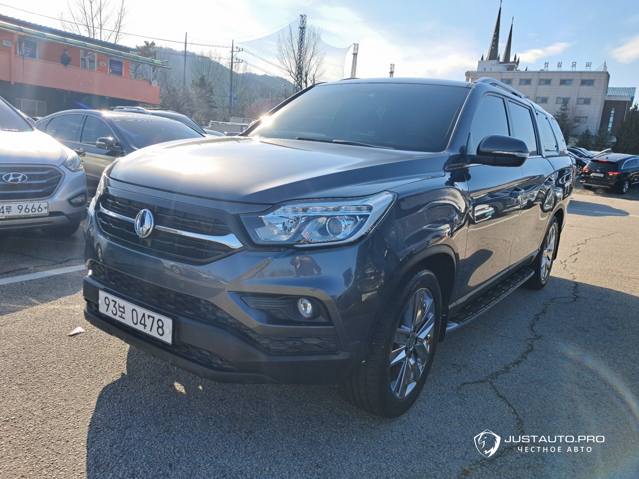 Автомобиль KG_Mobility_Ssangyong Rexton