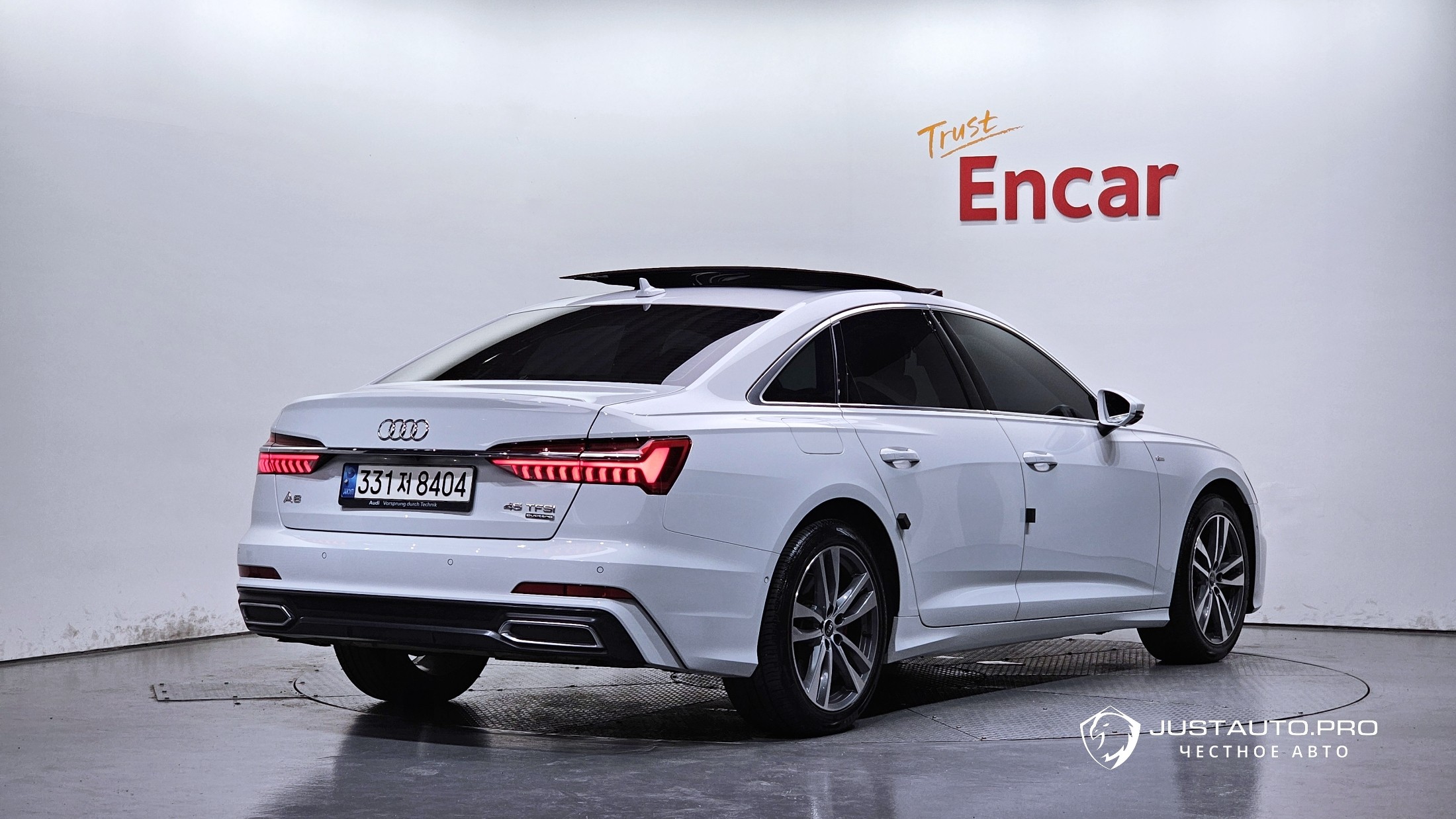 Автомобиль Audi A6