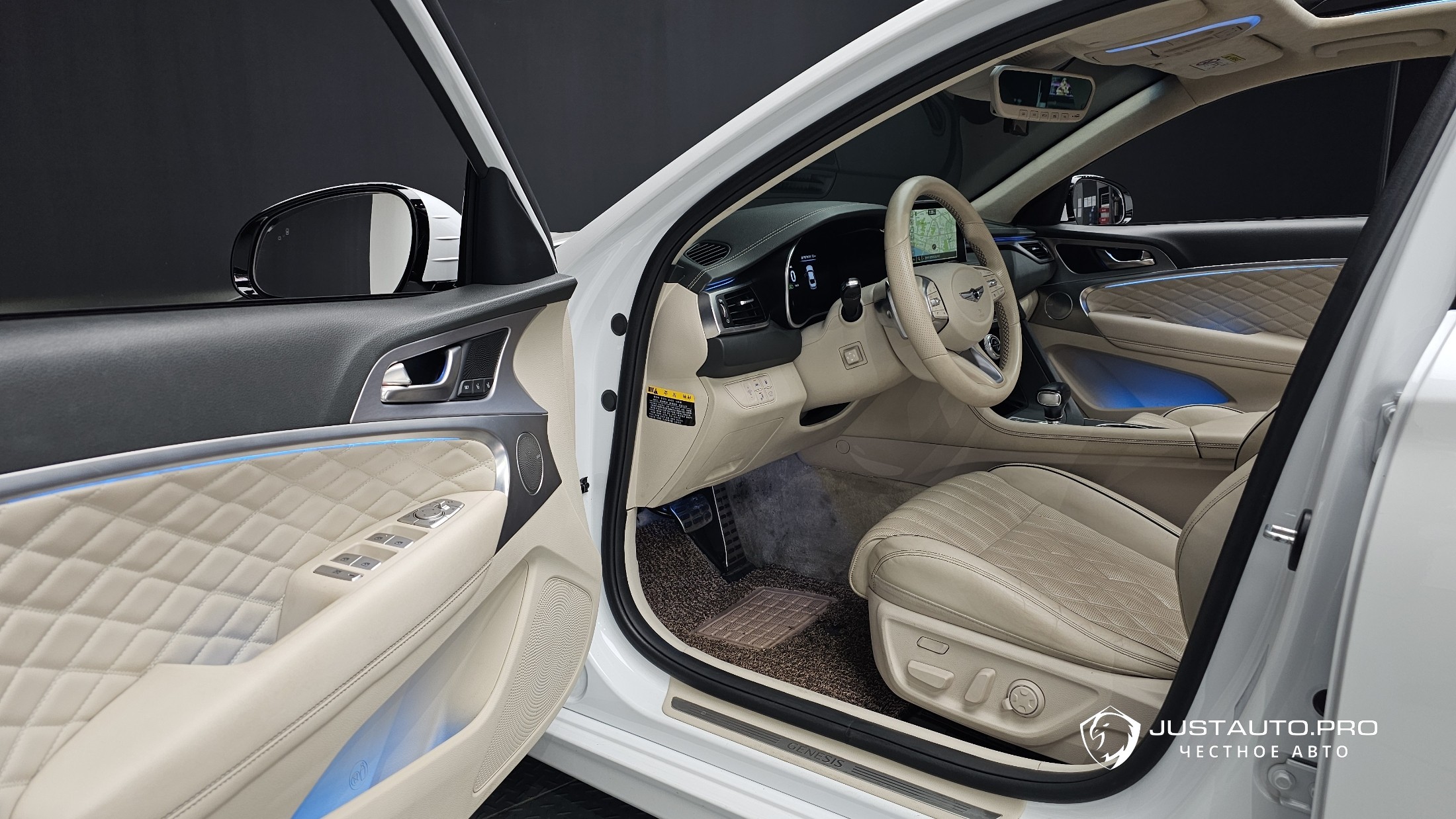 Автомобиль Genesis G70
