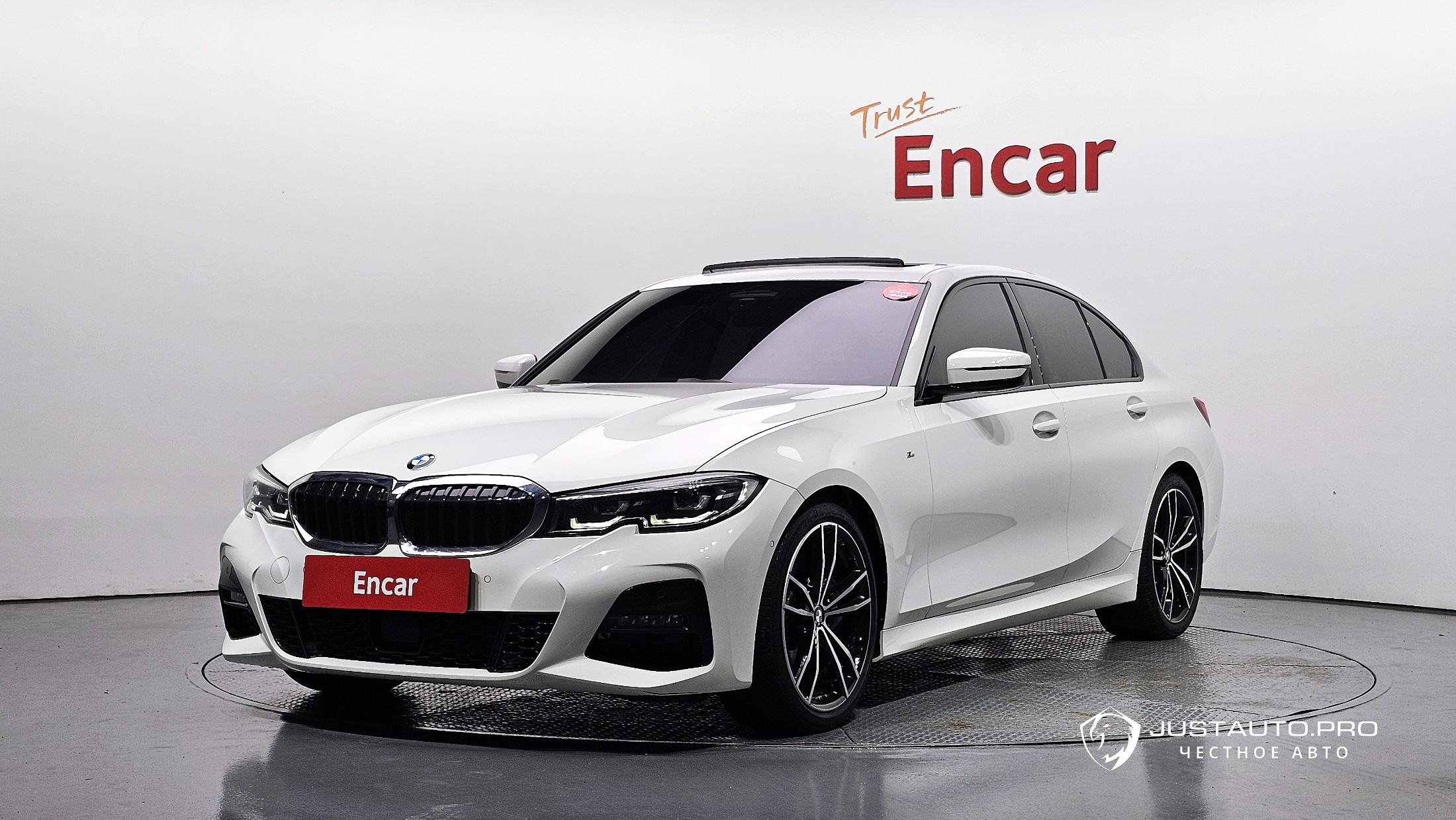 Автомобиль BMW 3-Series