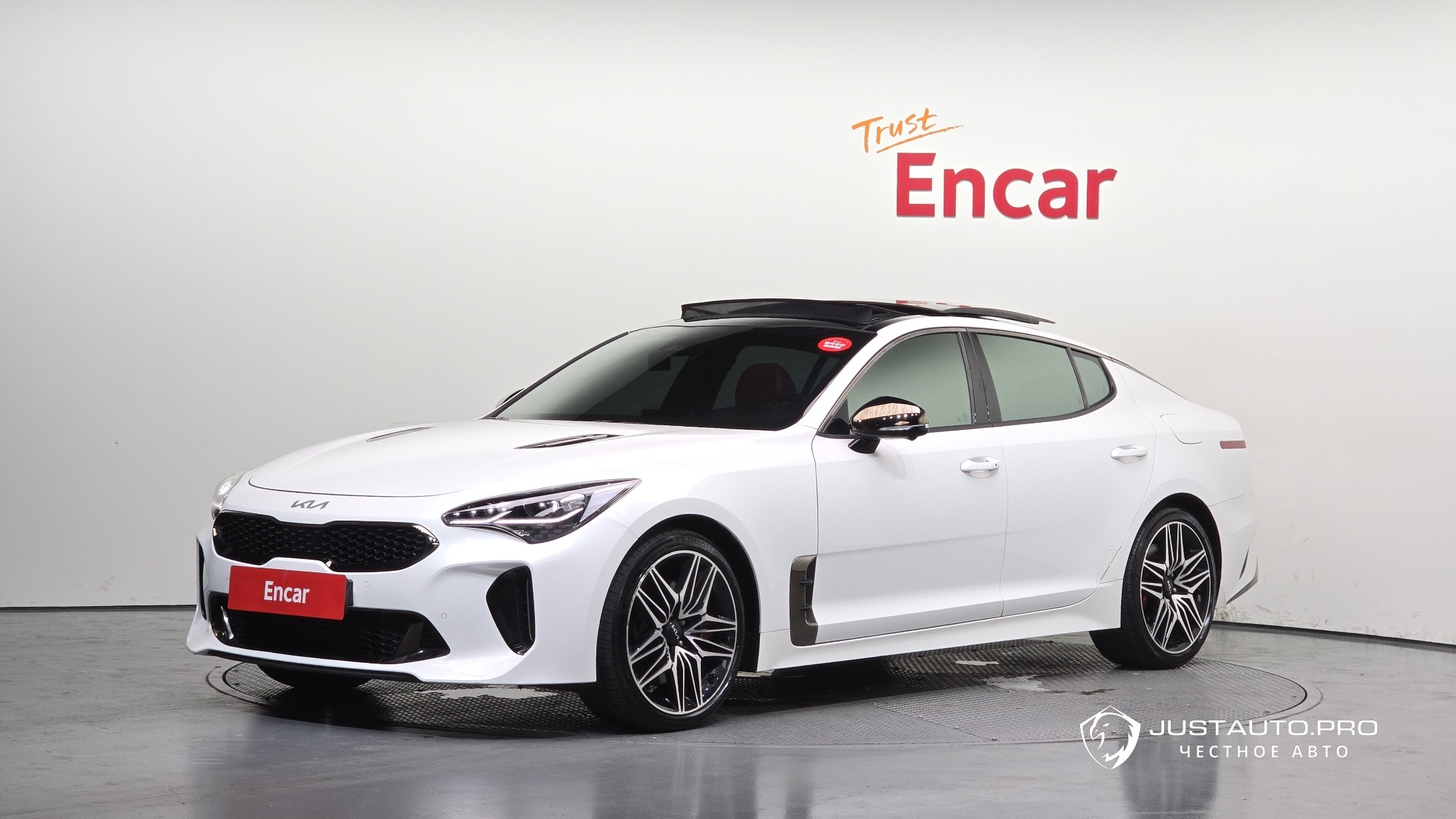 Автомобиль Kia Stinger