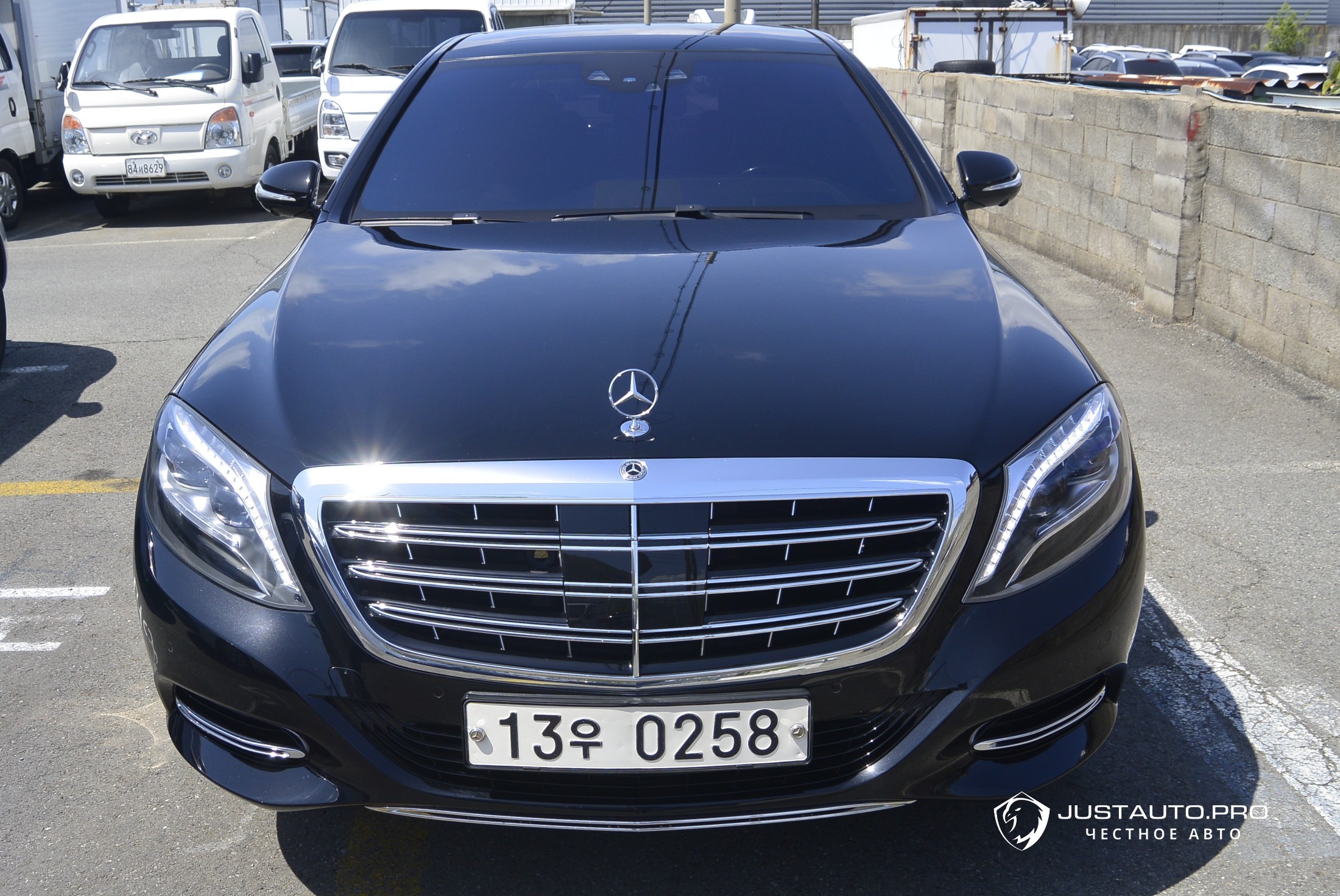 Автомобиль Mercedes-Benz S-Class