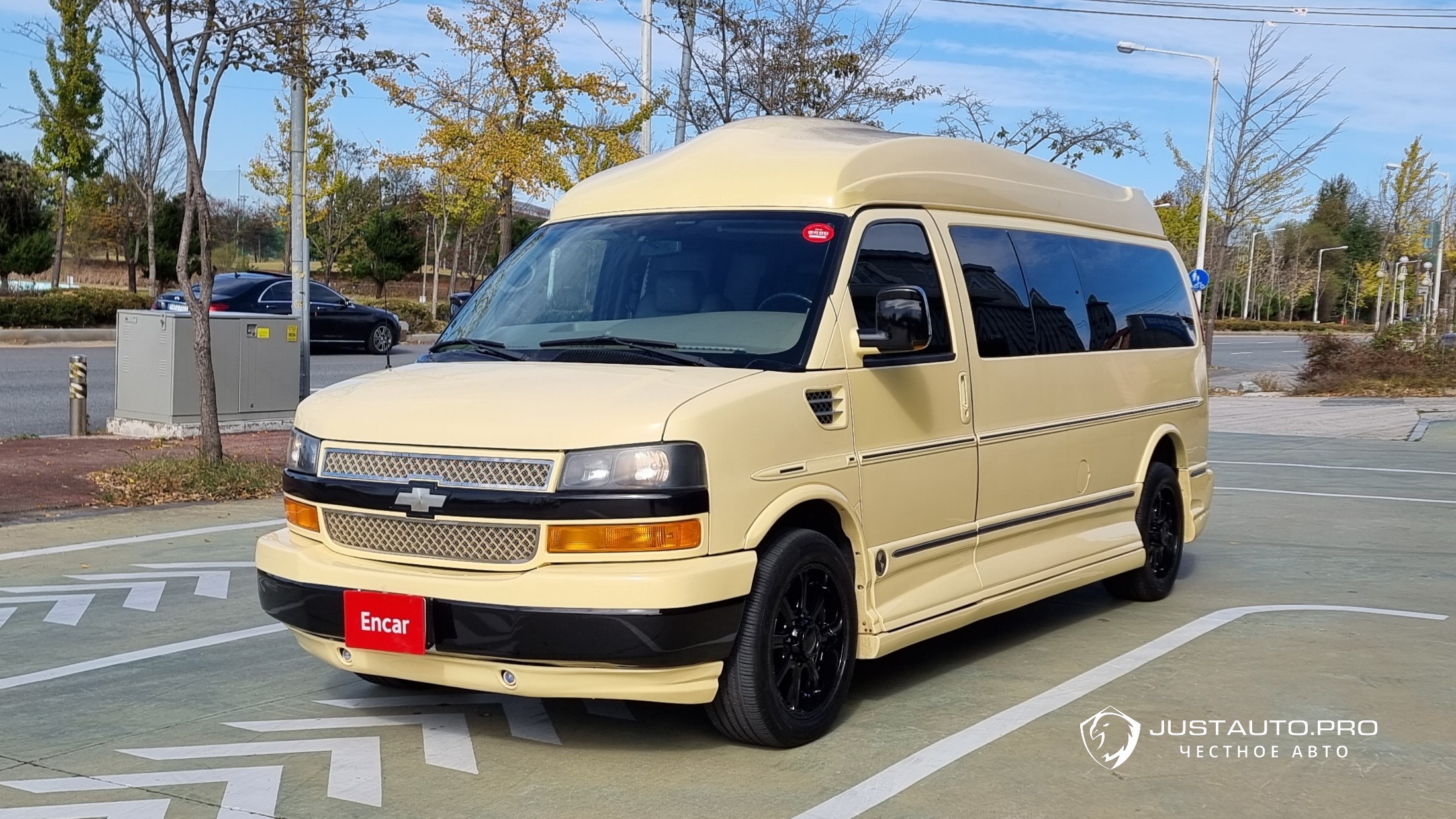 Автомобиль Chevrolet Express Van
