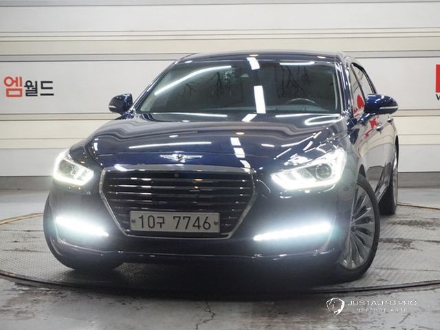 Автомобиль Genesis EQ900