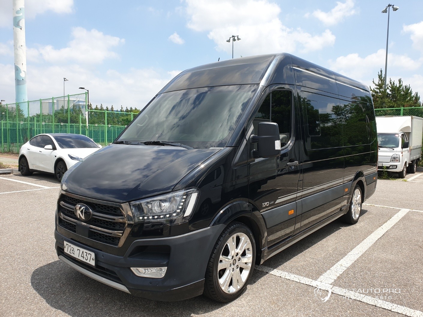 Автомобиль Hyundai Solati