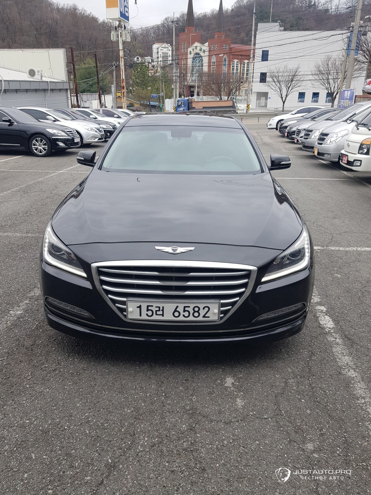 Автомобиль Hyundai Genesis