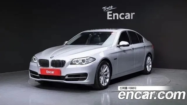 Автомобиль BMW 5-Series