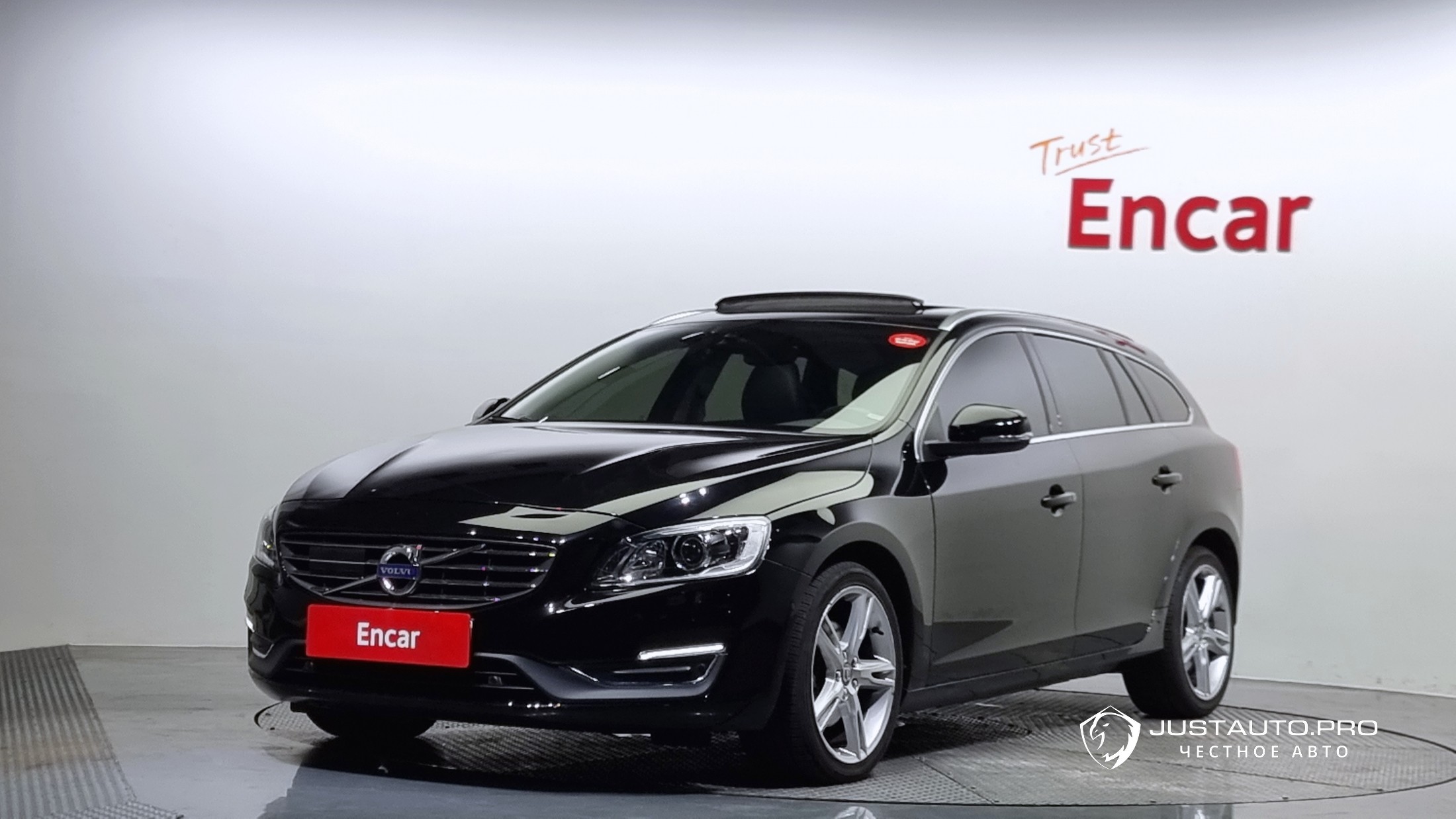 Автомобиль Volvo V60