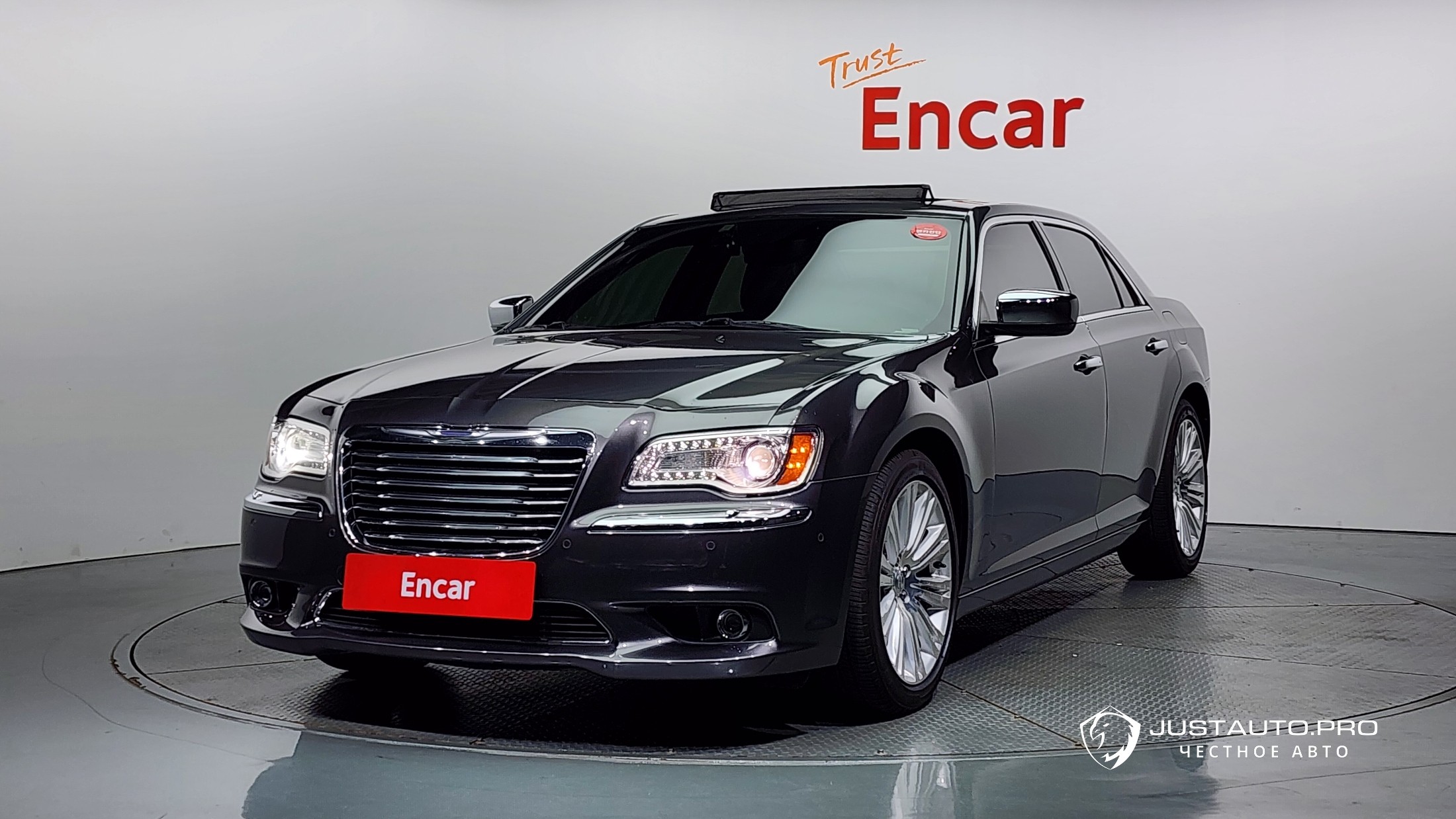 Автомобиль Chrysler 300C