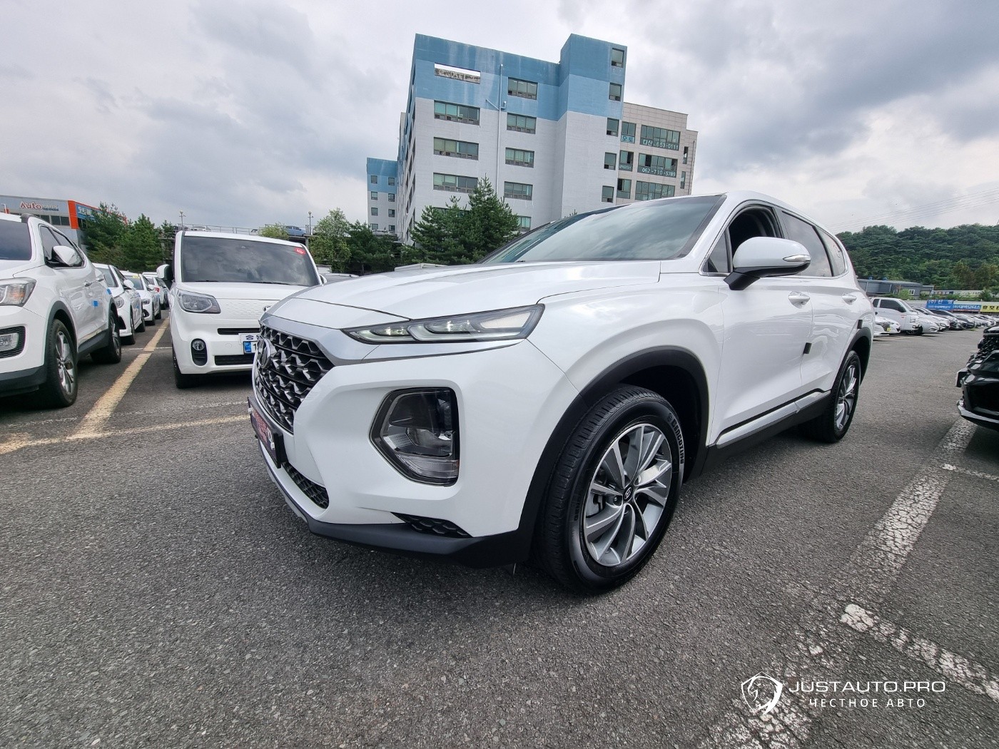 Автомобиль Hyundai Santafe